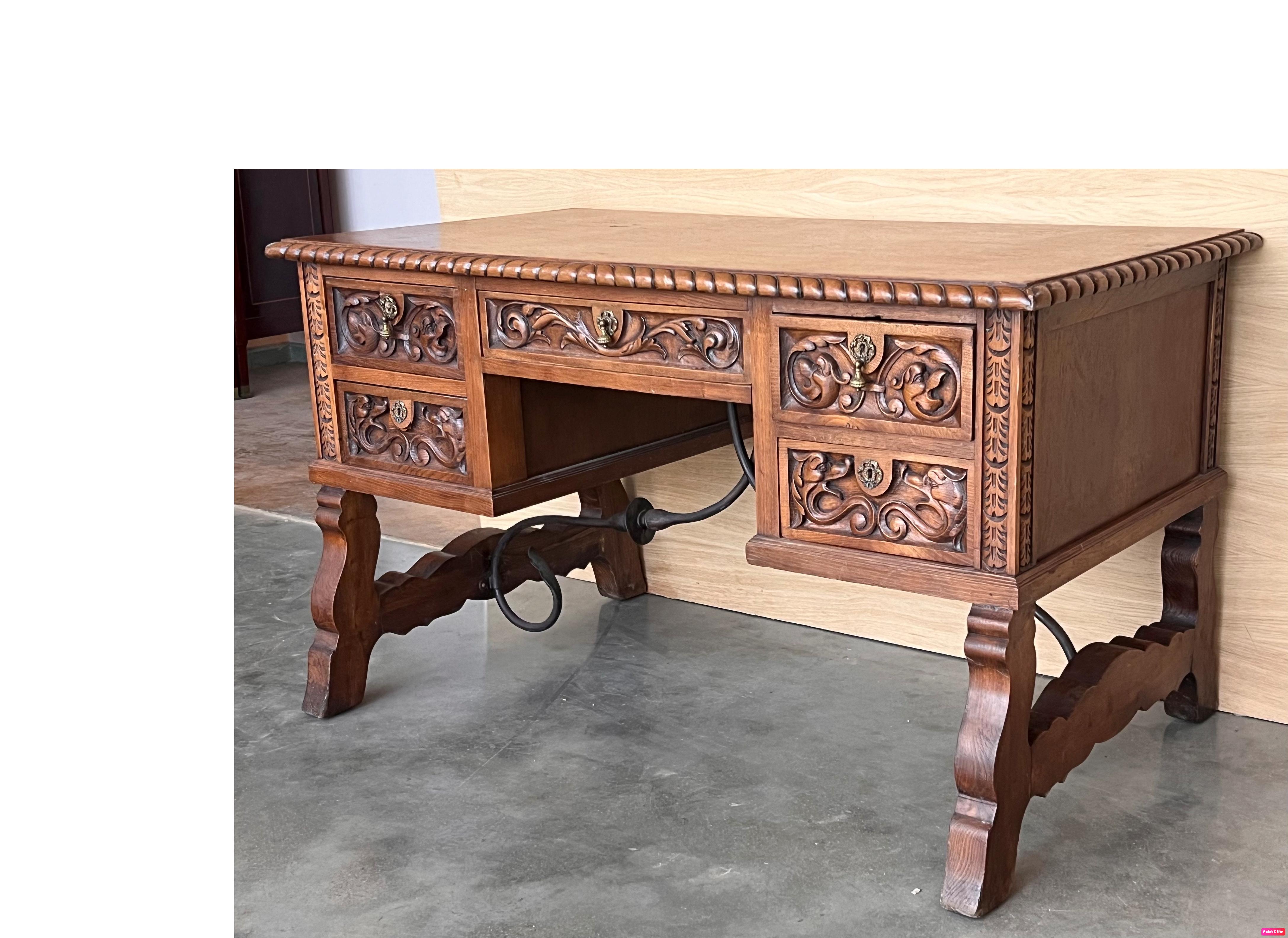 19. Jahrhundert Spanisch zwei Gesichter Barock Stil Eiche Bibliothek Tisch oder Schreibtisch (Renaissance) im Angebot