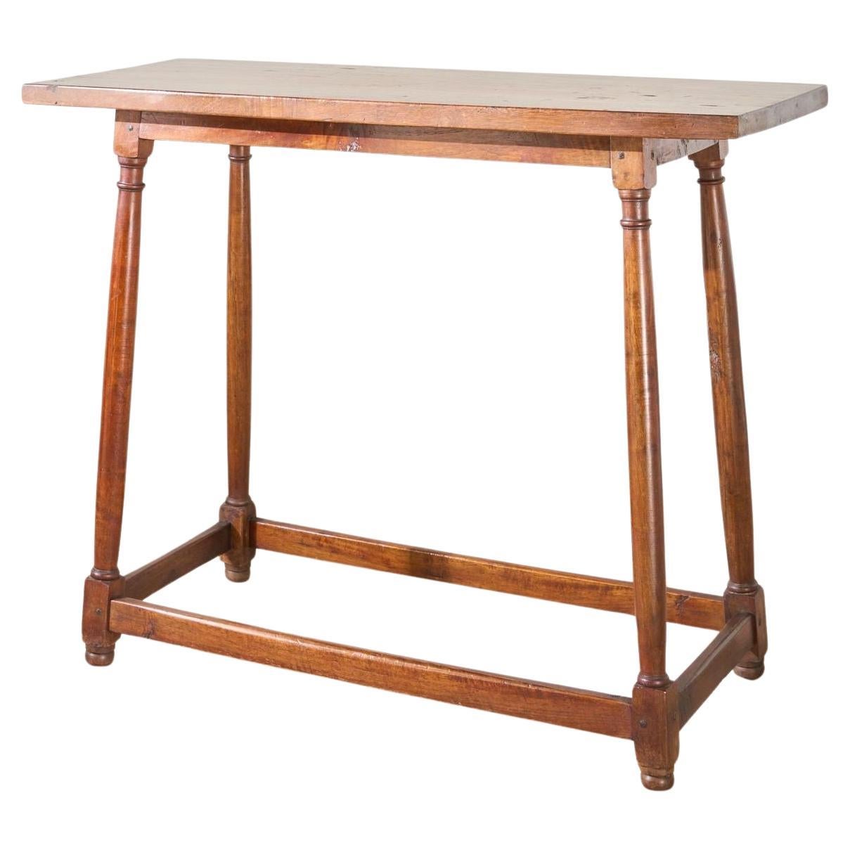 Console en noyer espagnole du XIXe siècle