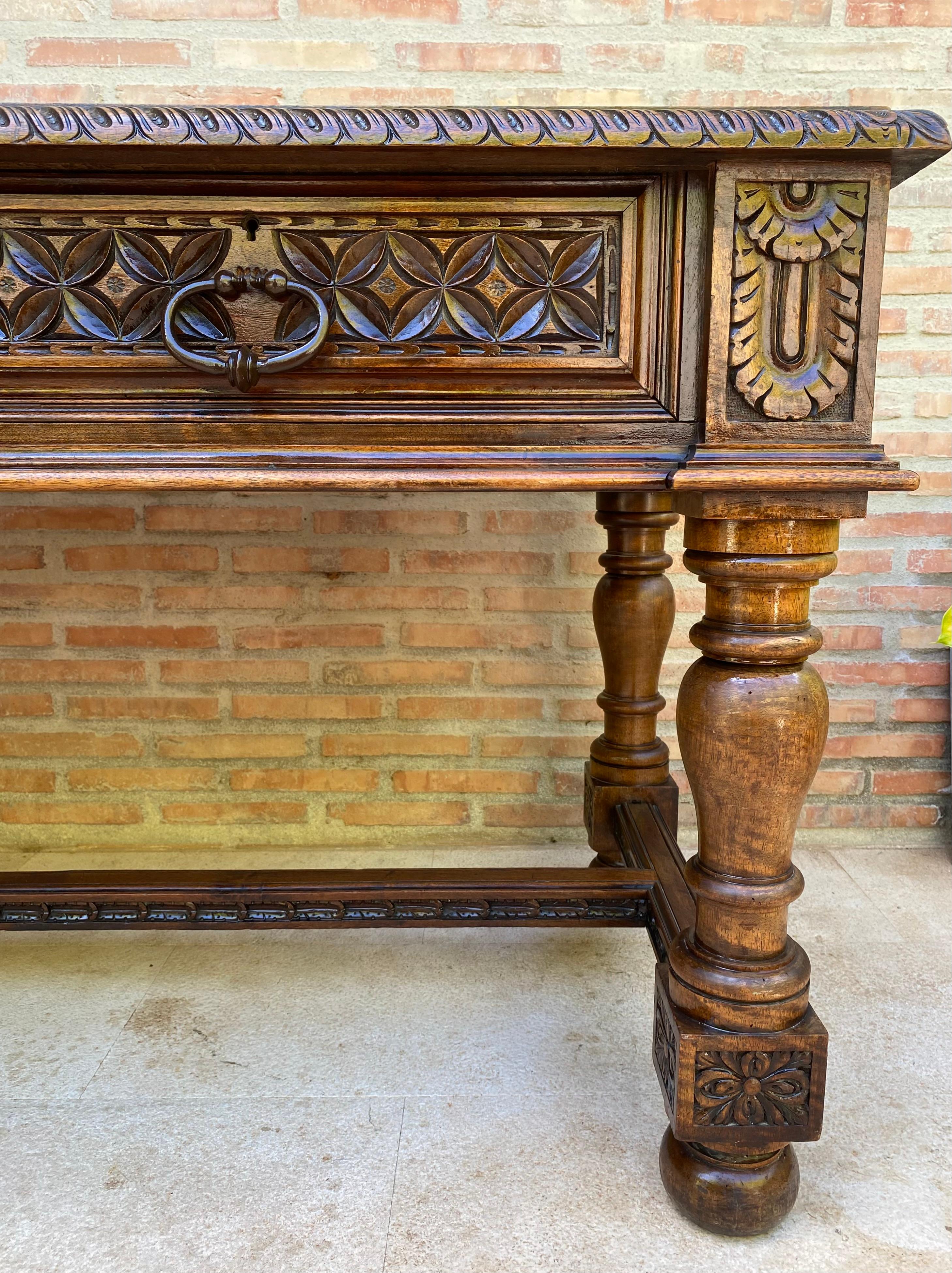 19th Century Spanish Walnut Desk with Two Drawers & Strong Legs, 1890s For Sale 3