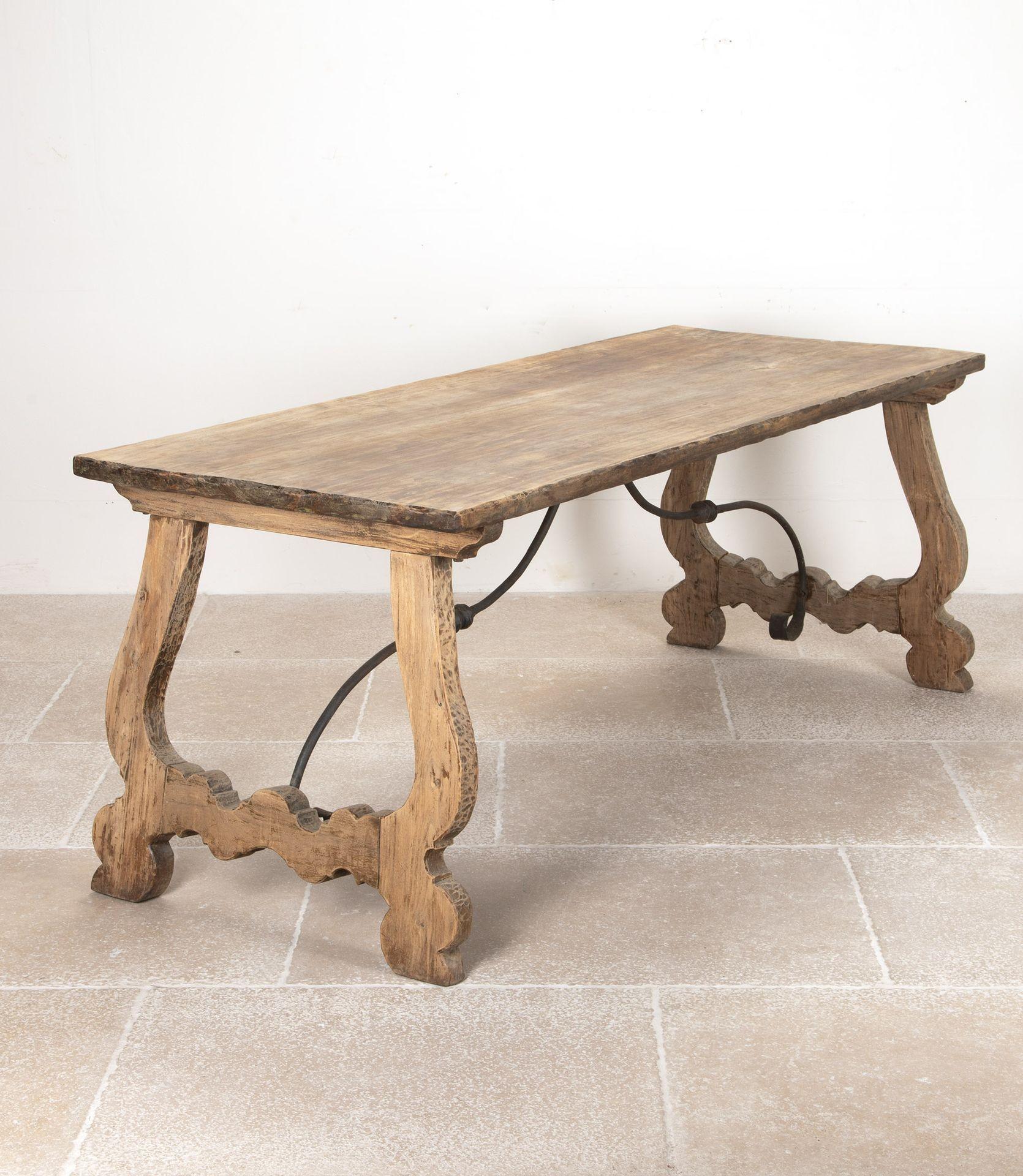 Rustique Table Fratino espagnol du 19ème siècle en vente