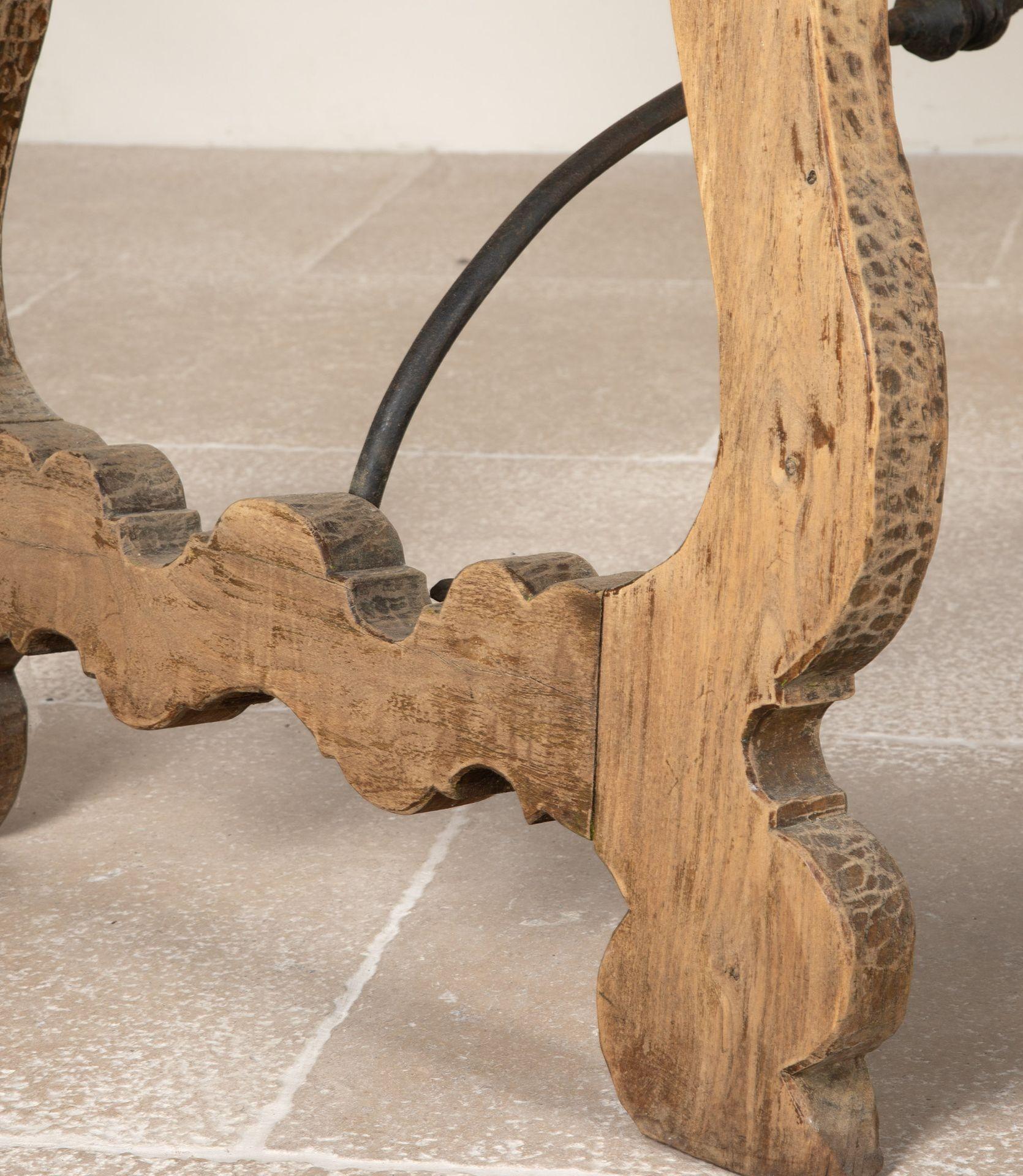 Table Fratino espagnol du 19ème siècle en vente 2