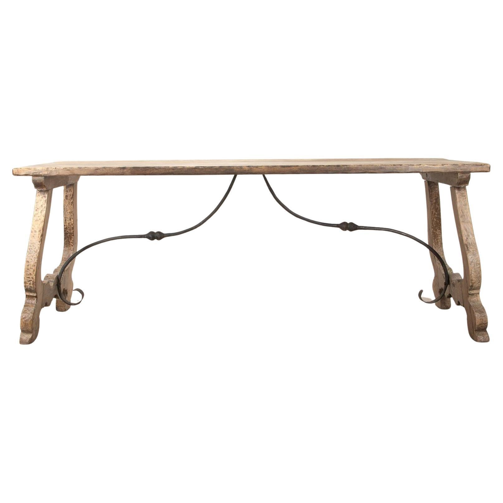 19th Century Spanish Walnut Fratino Table