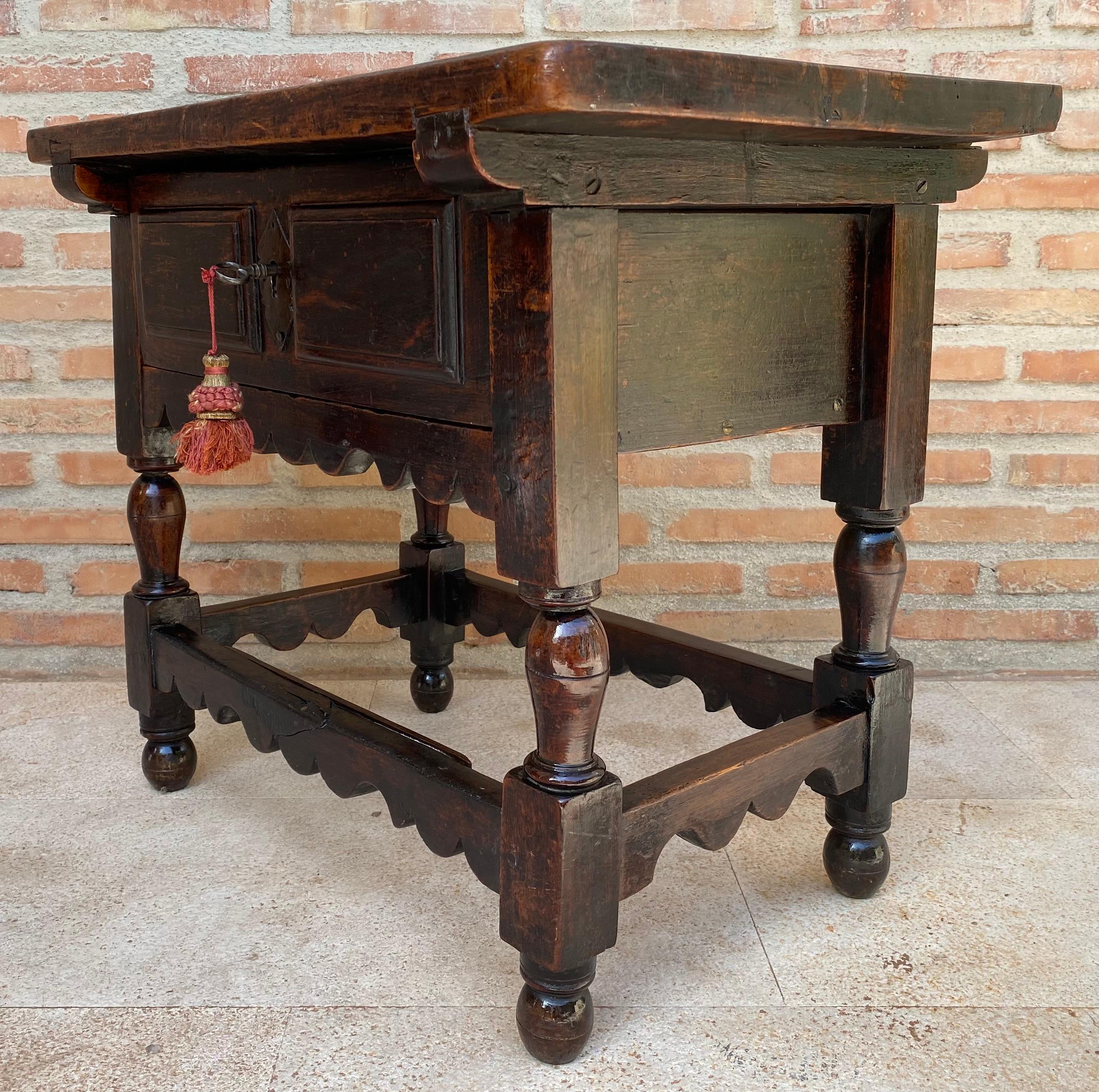 19th Century Spanish Walnut One Drawer Side Table 2