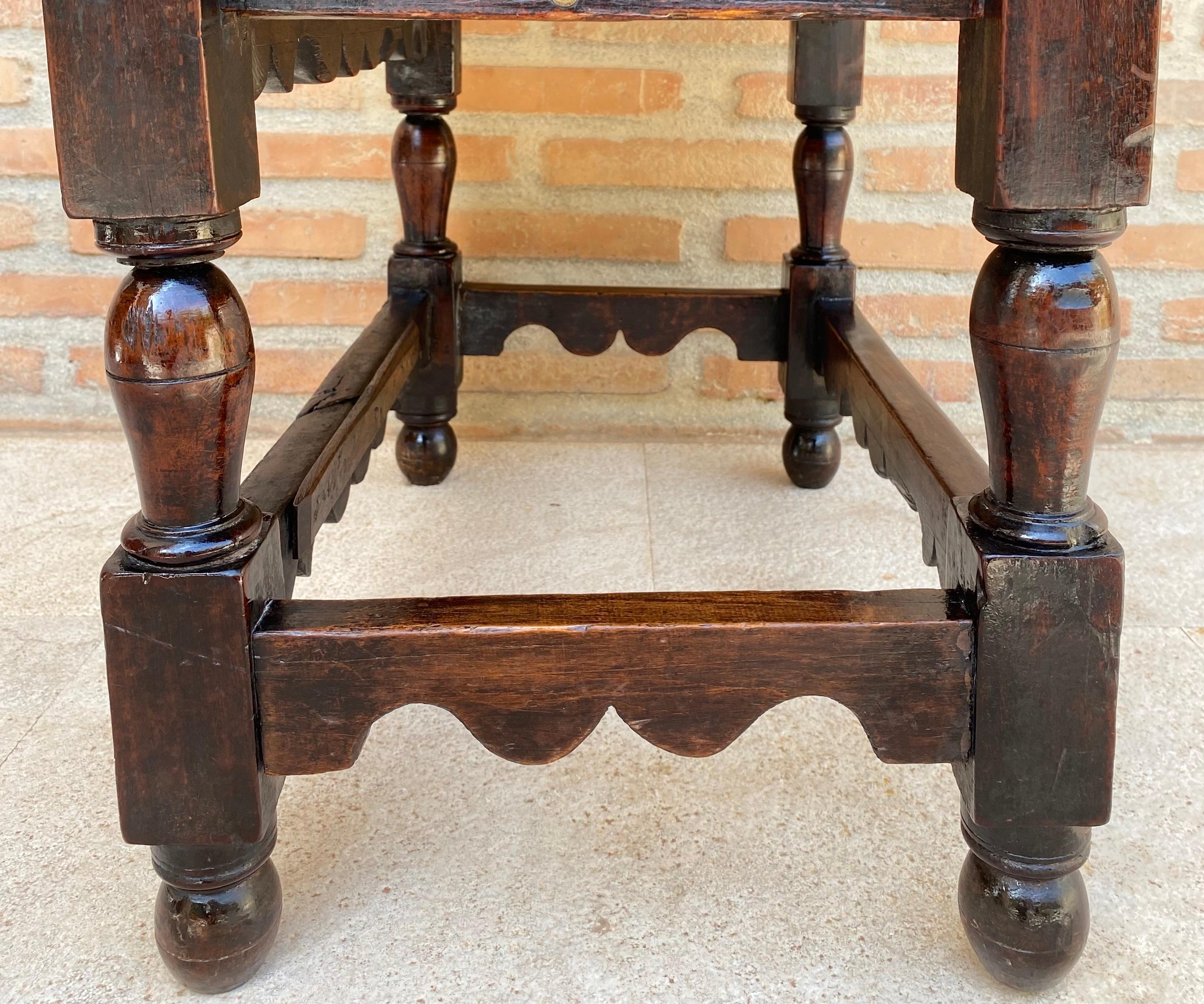 19th Century Spanish Walnut One Drawer Side Table 3
