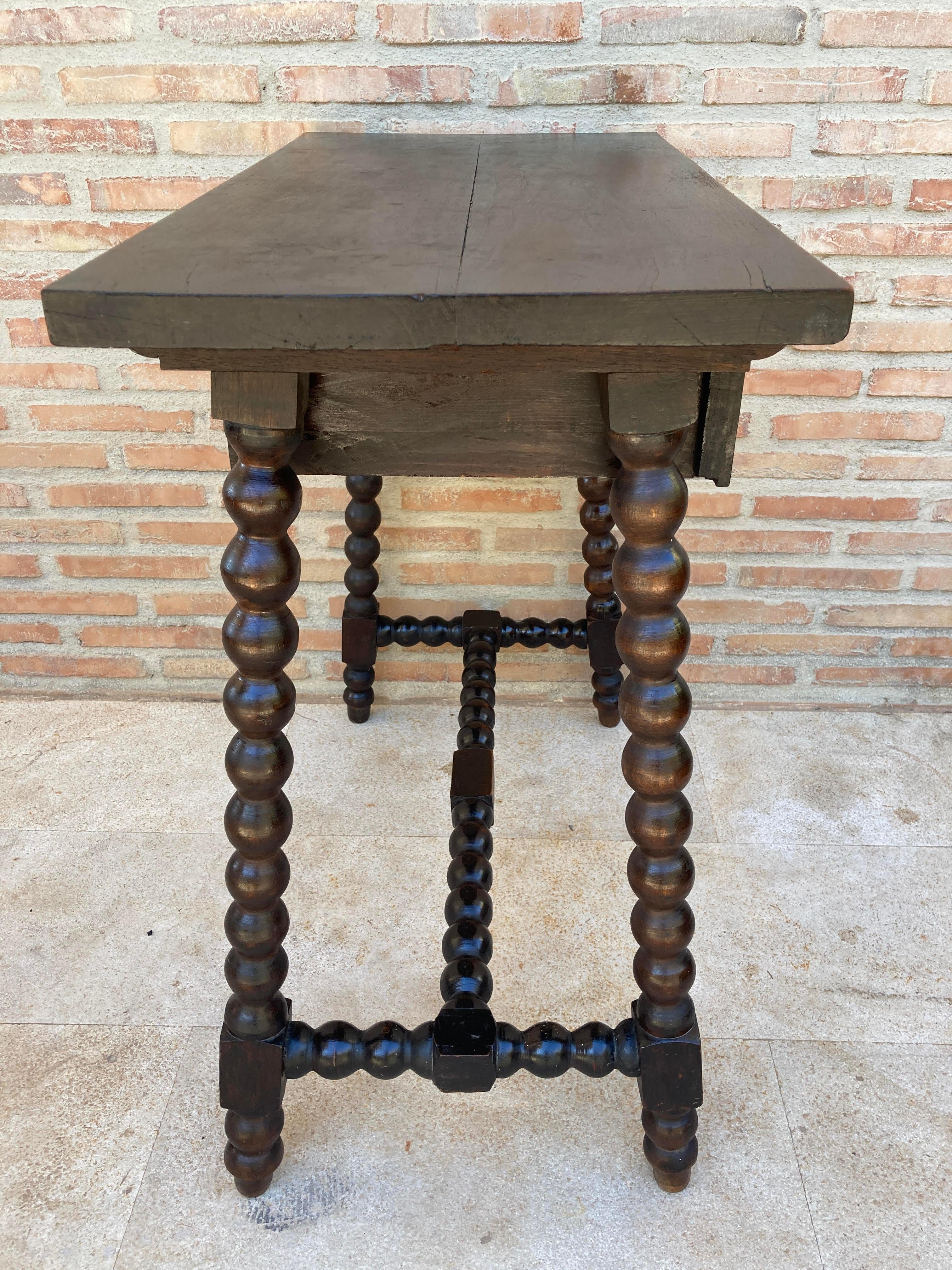 19th Century Spanish Walnut Side Table with Turned Legs, Flat Top with a Lockabl 3