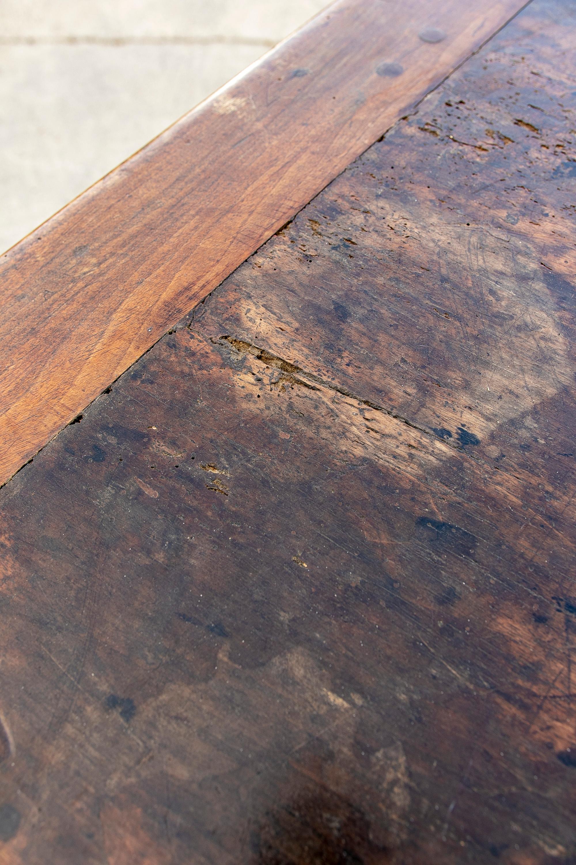 19th Century Spanish Walnut Table with Iron Crossbeams For Sale 7