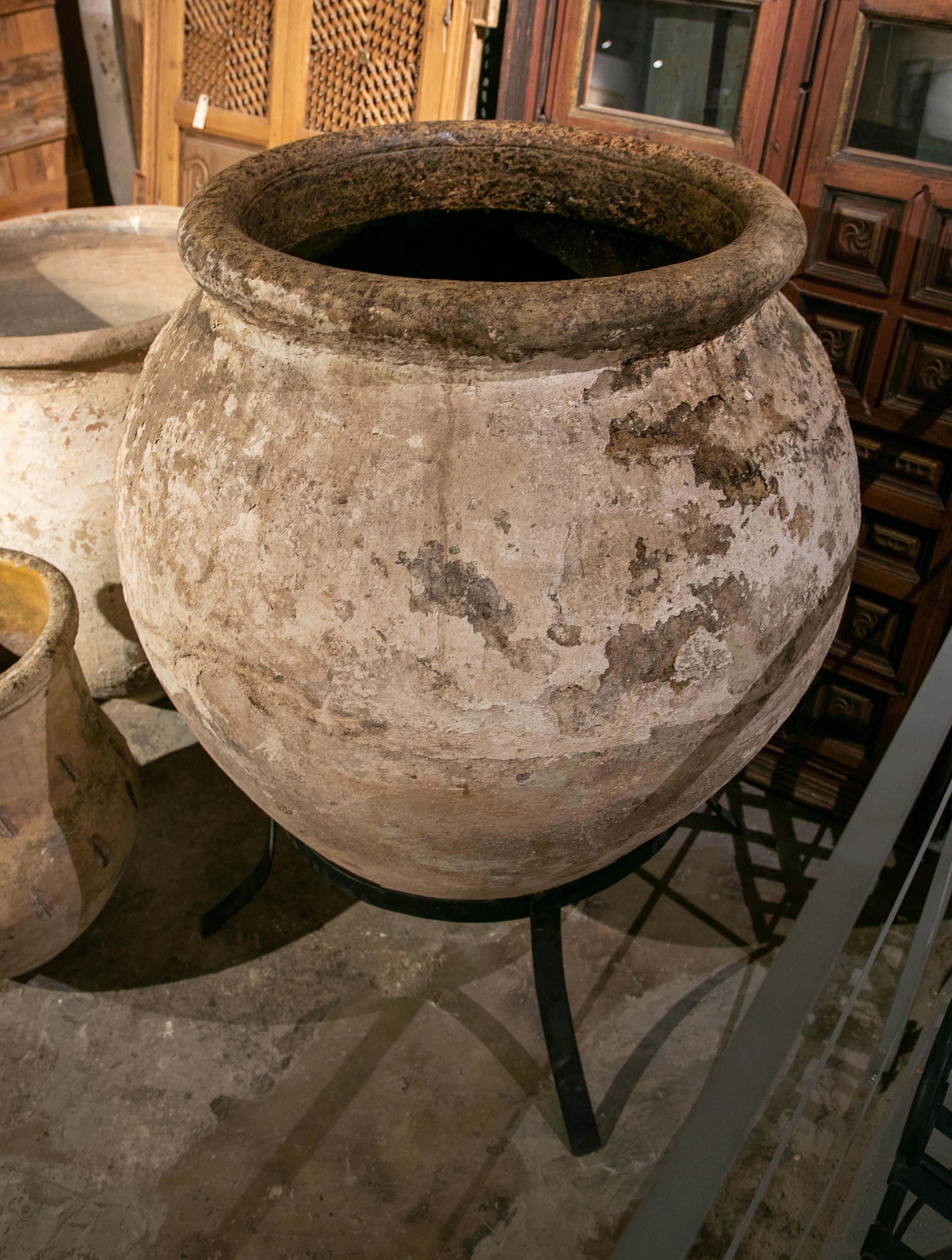 19th Century Spanish Whitewashed Ceramic Large Jar 1