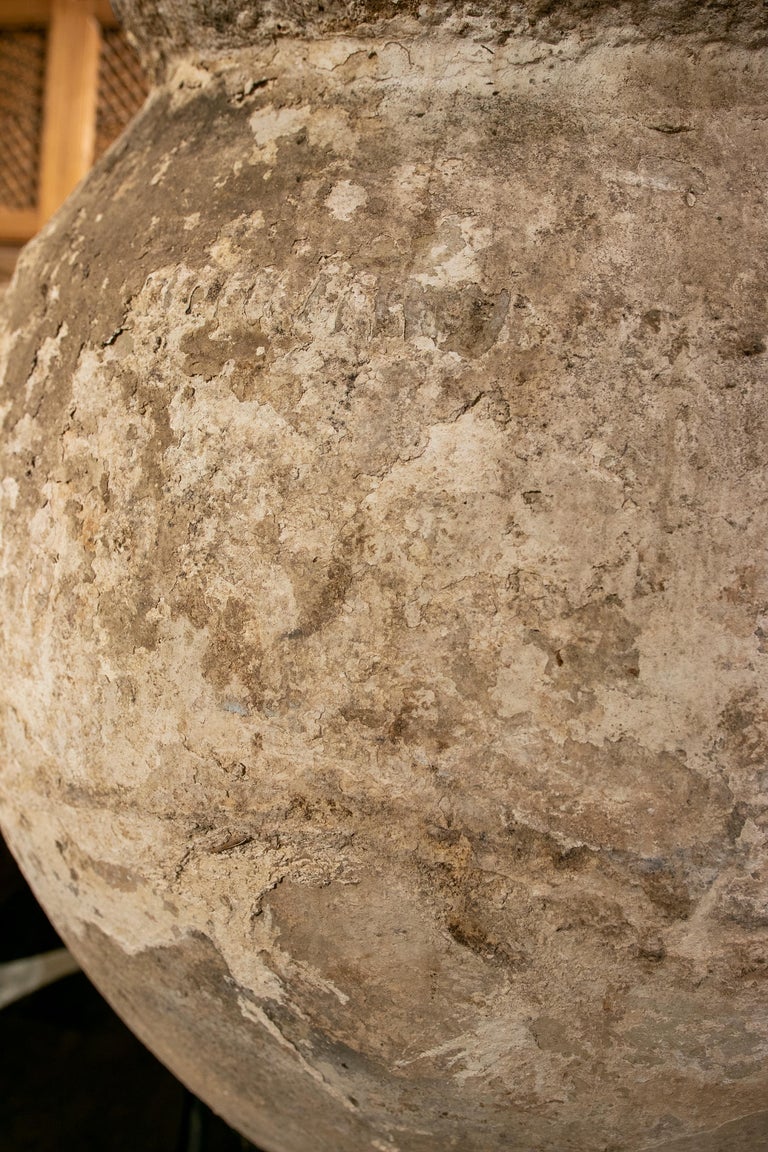 19th Century Spanish Whitewashed Ceramic Large Jar For Sale at 1stDibs