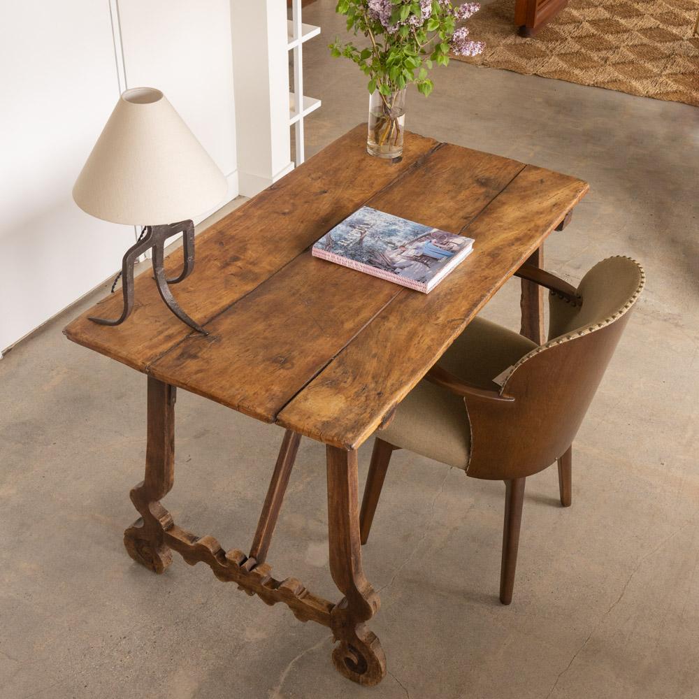 Espagnol Table à tréteaux espagnol du 19ème siècle en vente
