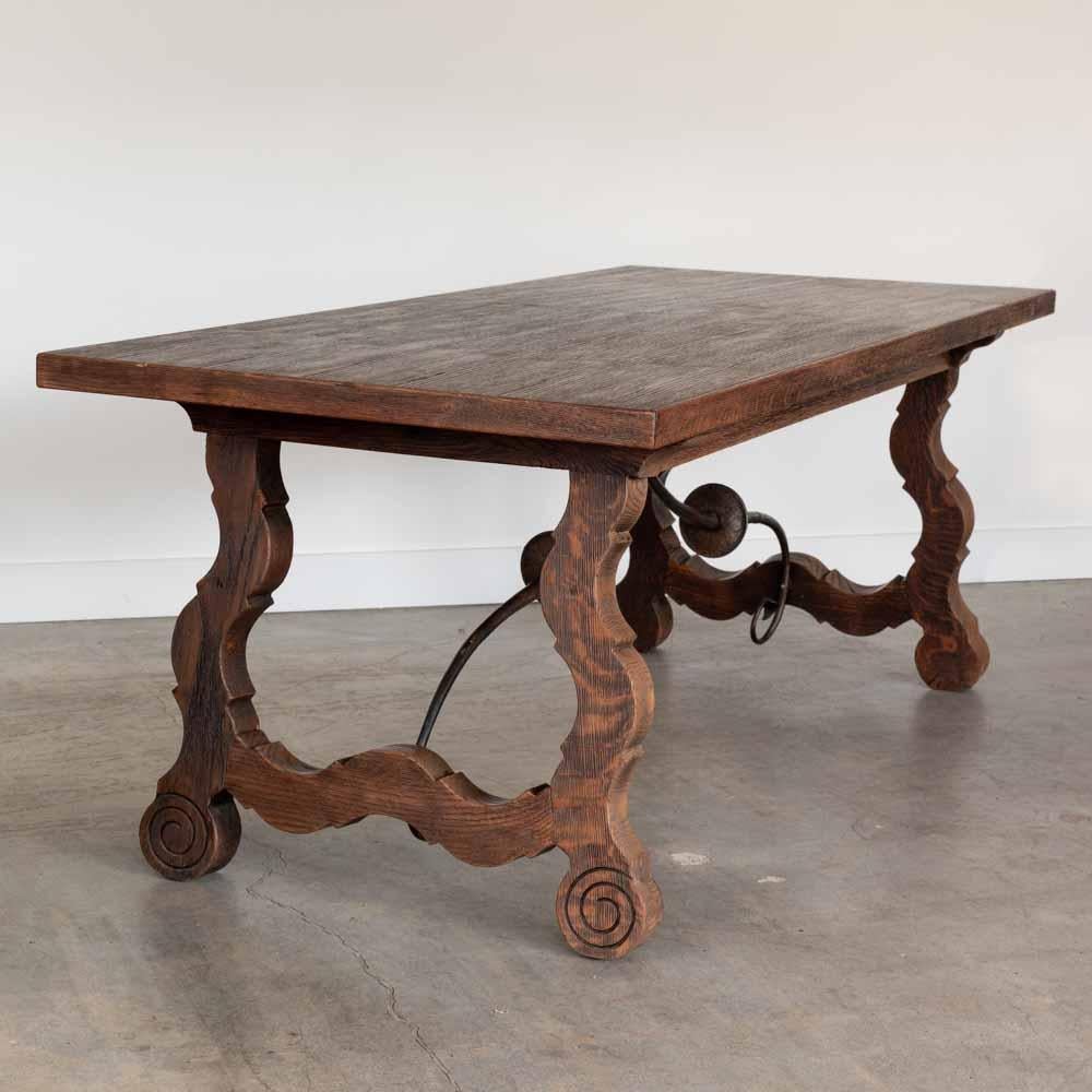 Table à tréteaux espagnol du 19ème siècle Bon état - En vente à Los Angeles, CA