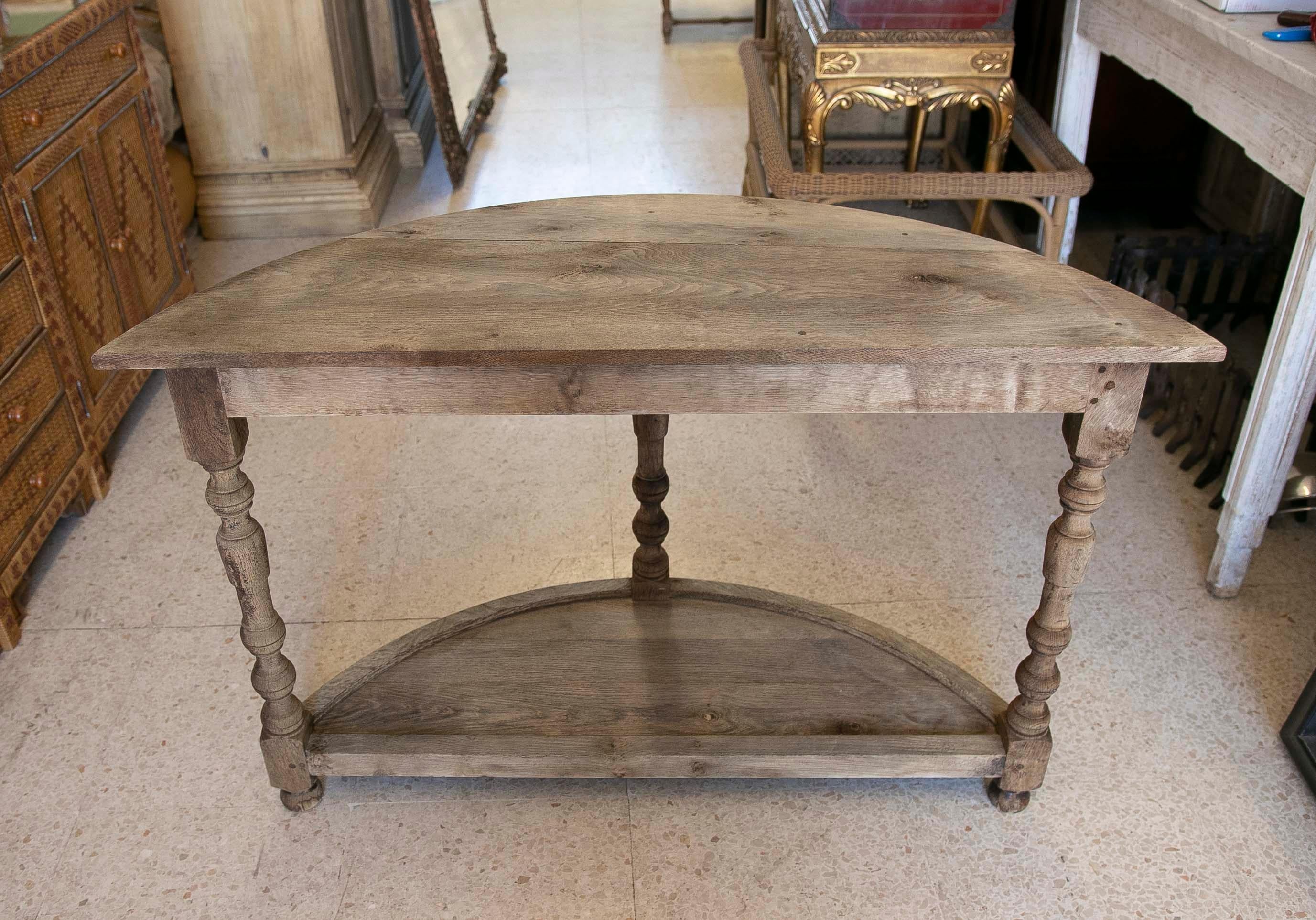 19th Century Spanish Wooden Console in its Natural Colour with Turned Legs For Sale 15