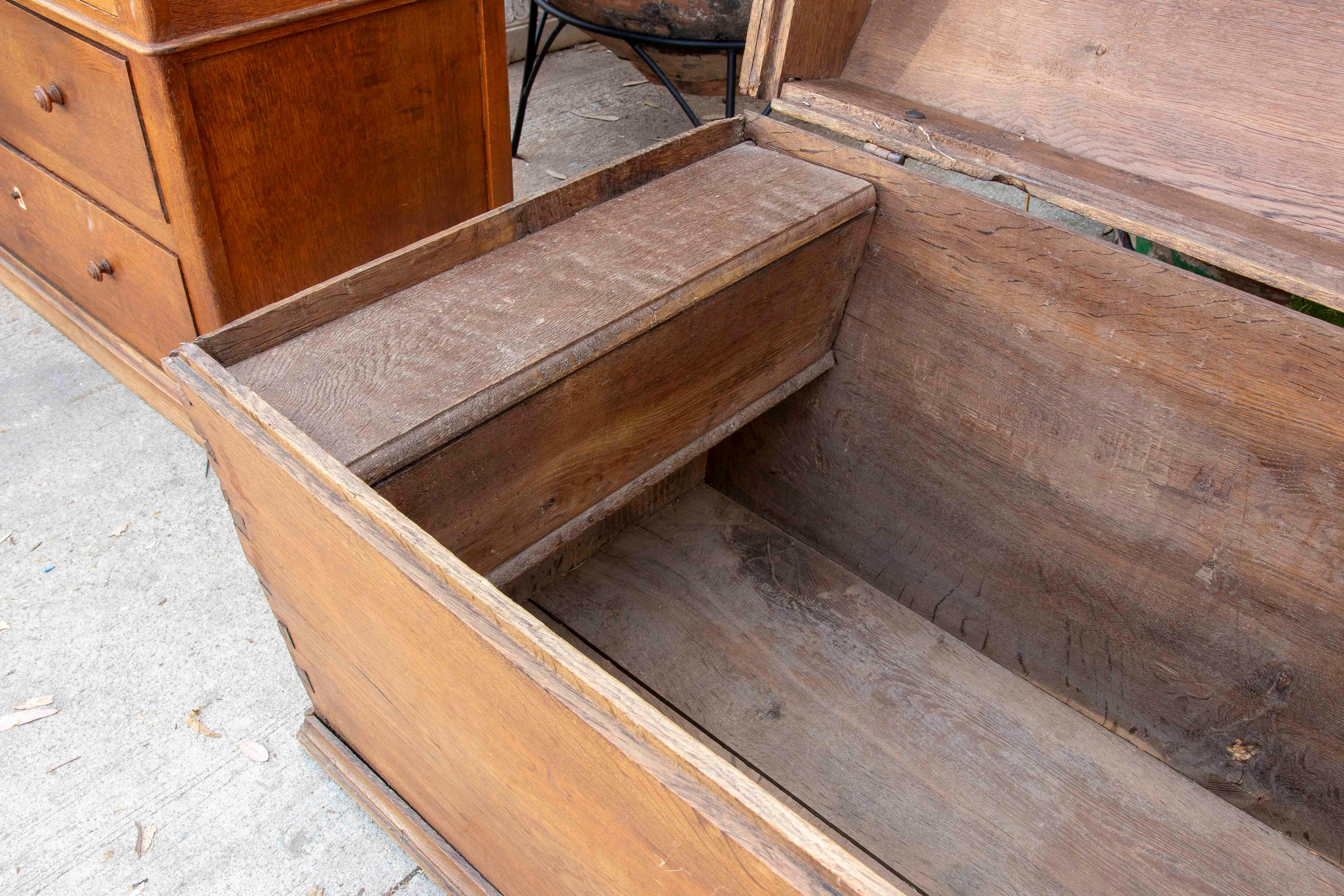 19th Century Spanish Wooden Trunk with Iron and Bronze Handles For Sale 1