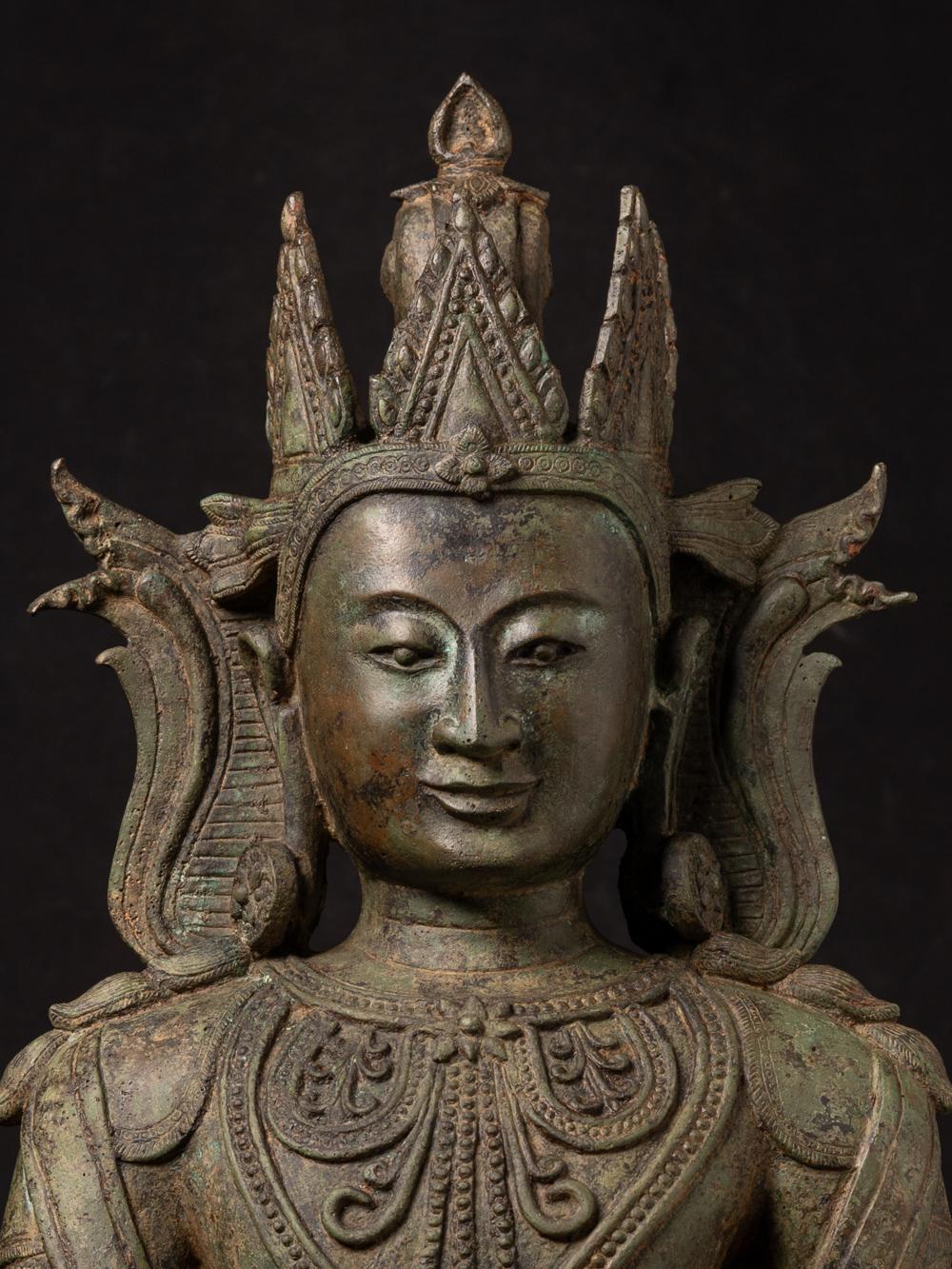 Burmese 19th century Special antique bronze Arakan Buddha statue from Burma For Sale