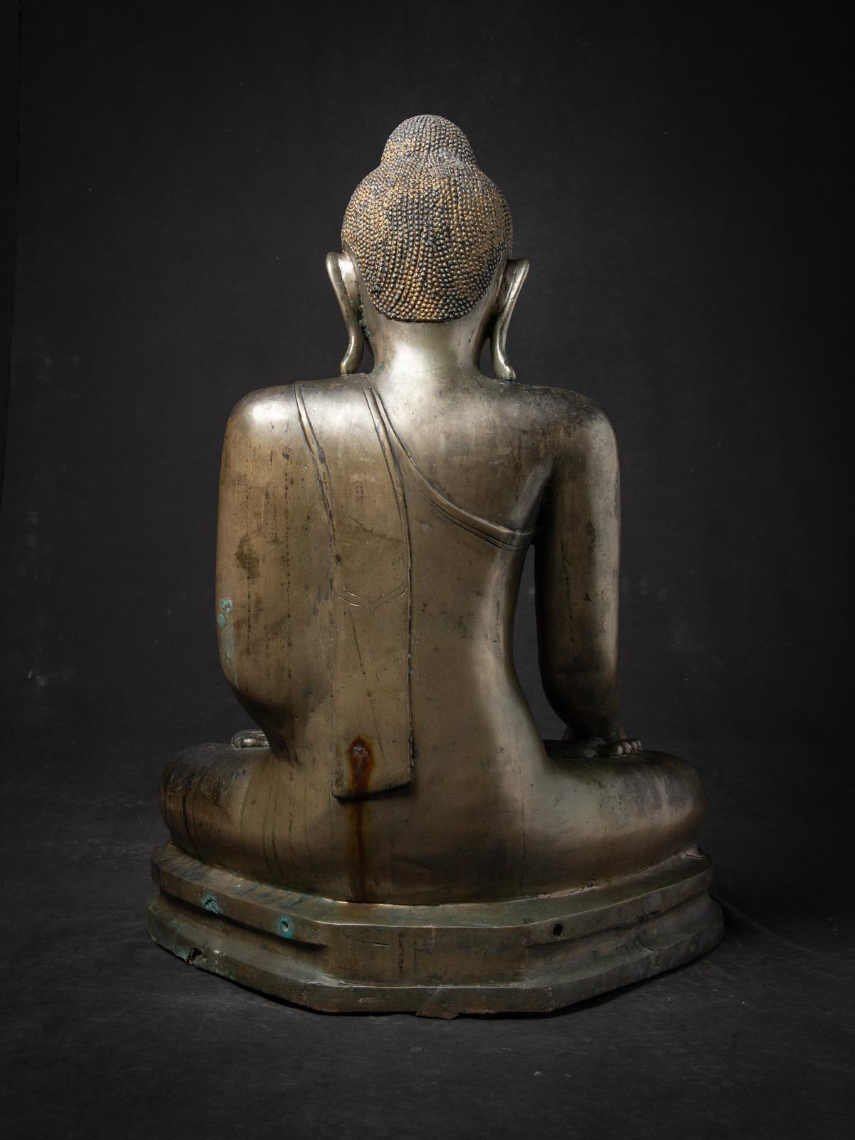 19th century Special antique bronze Mandalay Buddha statue from Burma 9
