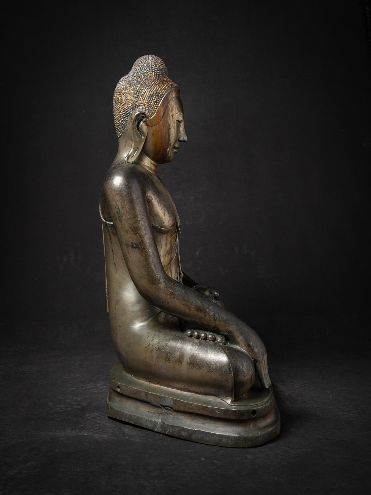 19th century Special antique bronze Mandalay Buddha statue from Burma 10