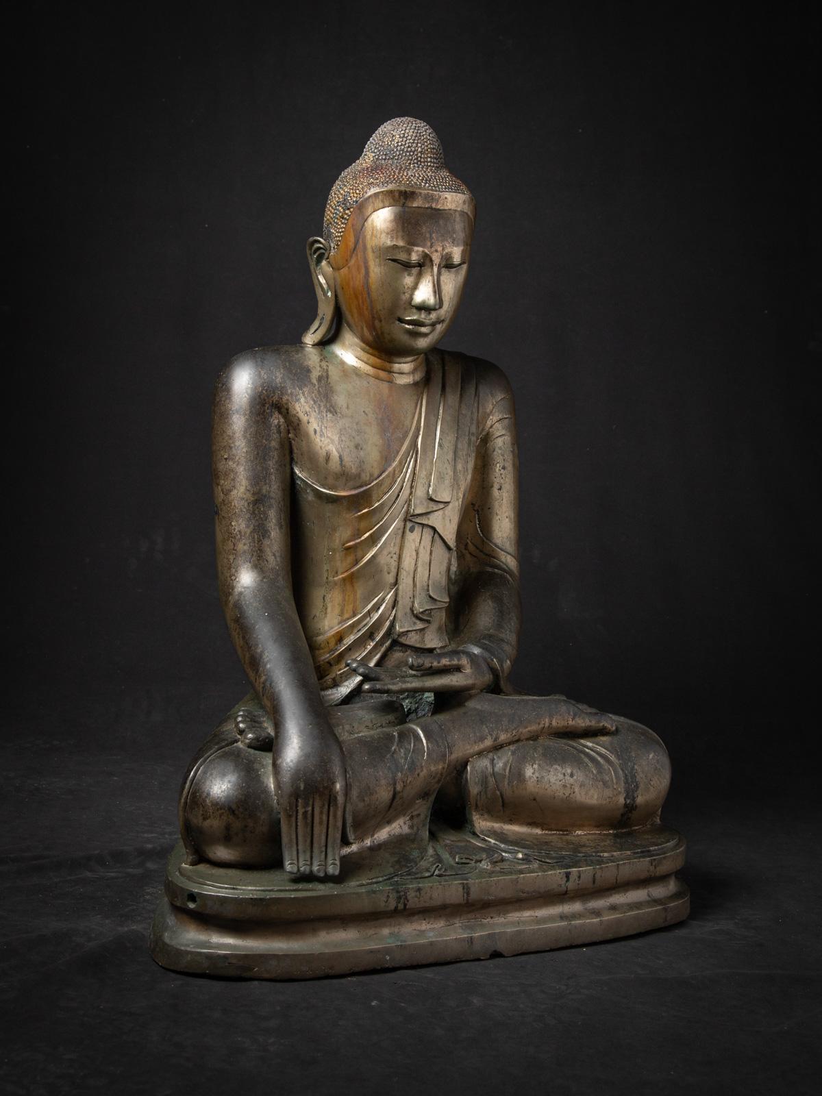 19th century Special antique bronze Mandalay Buddha statue from Burma 11