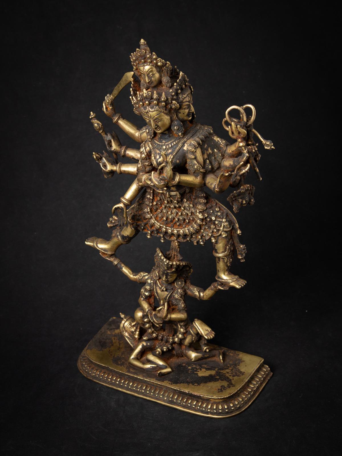 Birmano Statua speciale in bronzo antico Siddhi Laksmi del XIX secolo proveniente dal Nepal in vendita