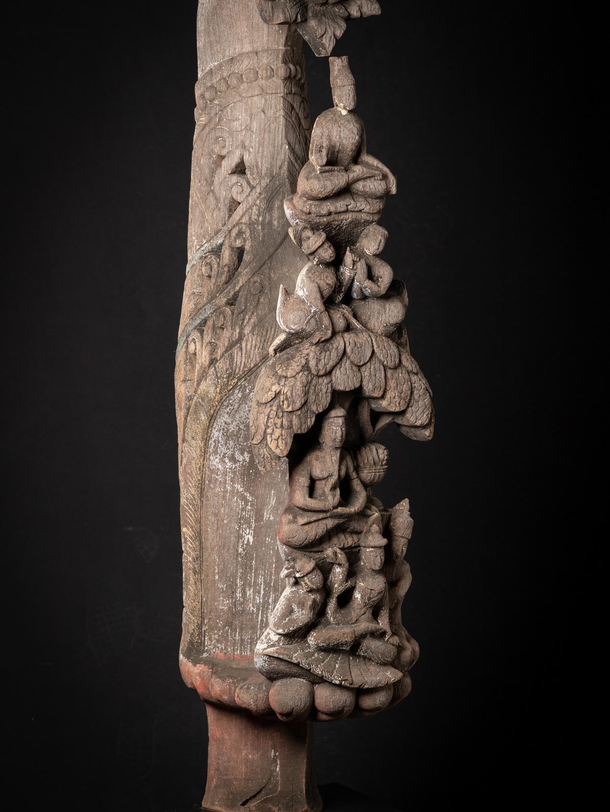 Indien Panneau de temple en bois ancien spécial du 19e siècle provenant de Birmanie en vente