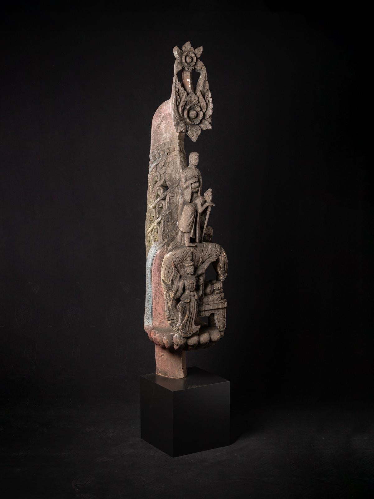 Panneau de temple en bois ancien spécial du 19e siècle provenant de Birmanie Bon état - En vente à DEVENTER, NL