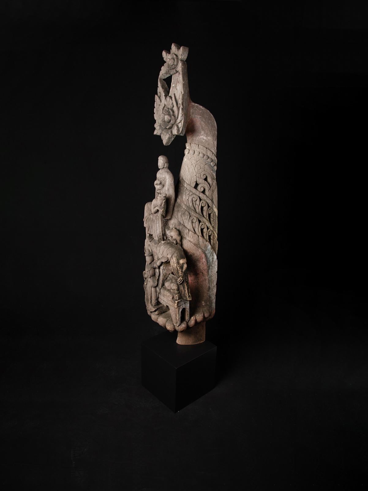 Bois Panneau de temple en bois ancien spécial du 19e siècle provenant de Birmanie en vente