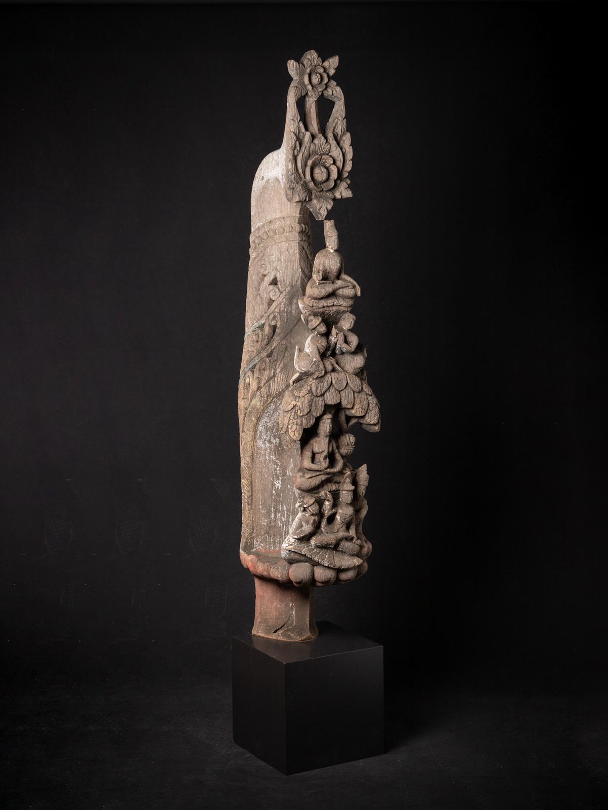 Panneau de temple en bois ancien spécial du 19e siècle provenant de Birmanie en vente 1