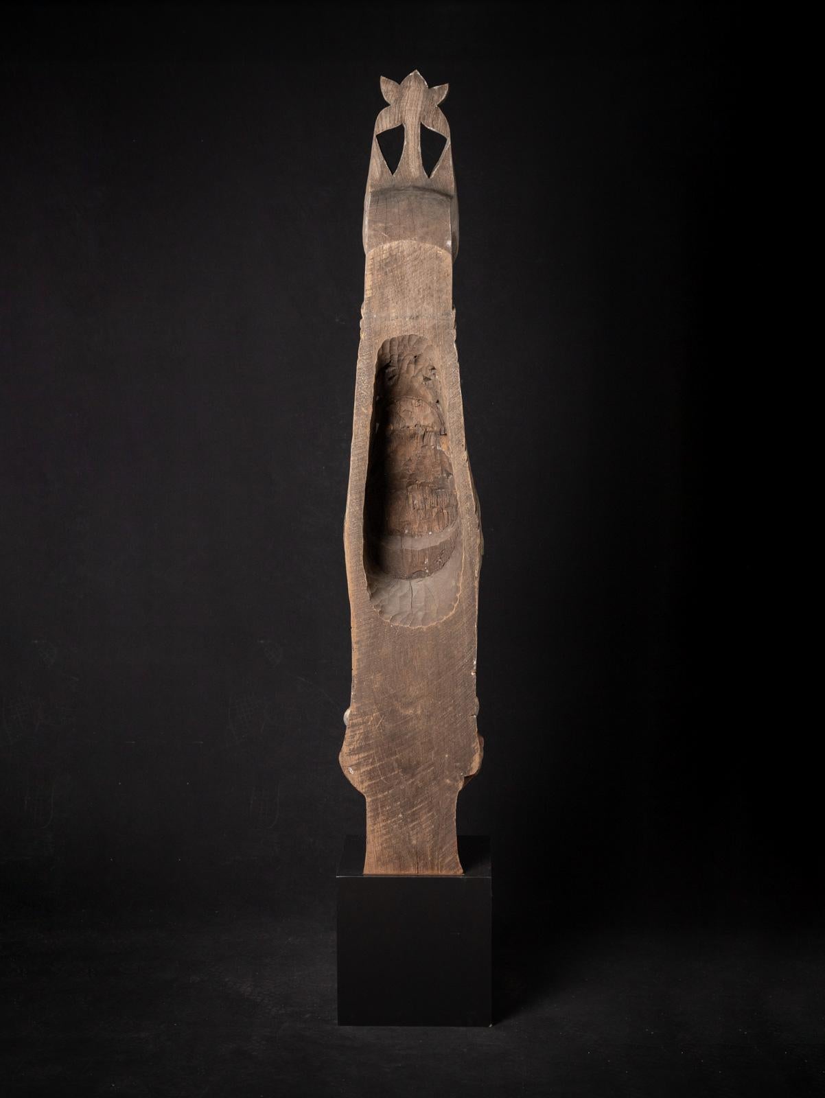 Panneau de temple en bois ancien spécial du 19e siècle provenant de Birmanie en vente 3
