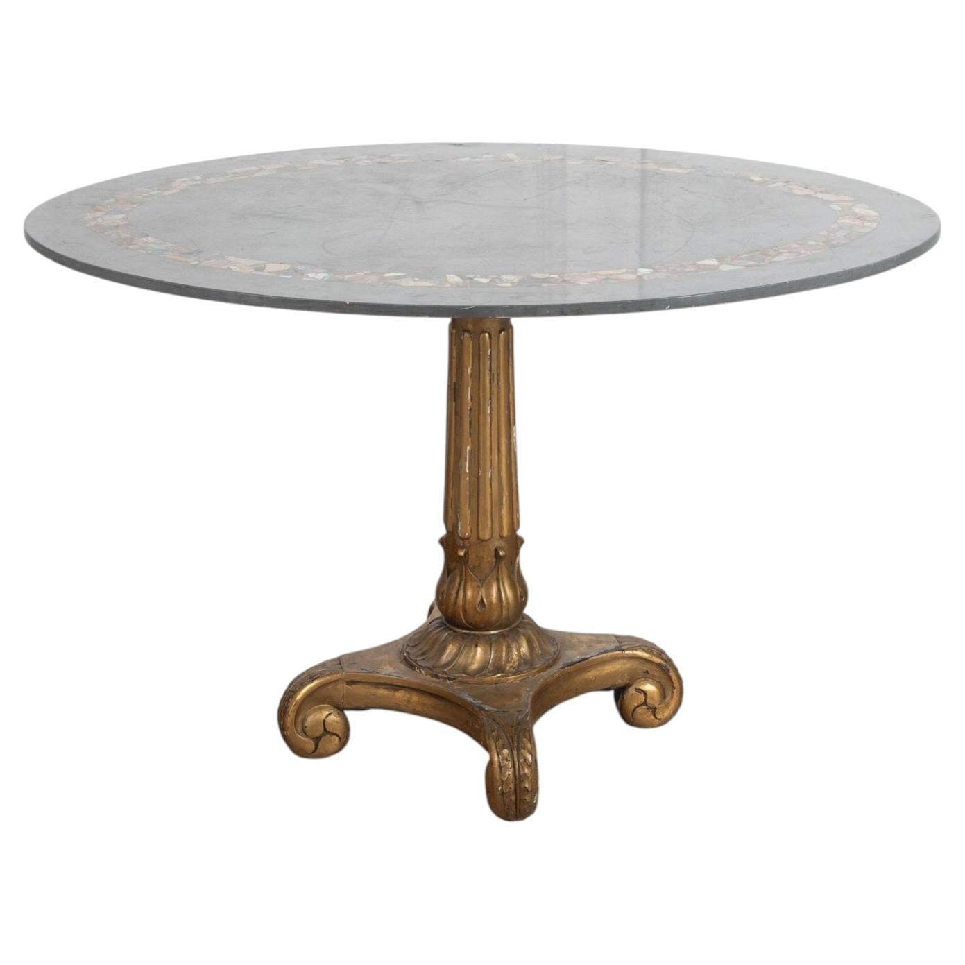 Table de salon de collection du XIXe siècle