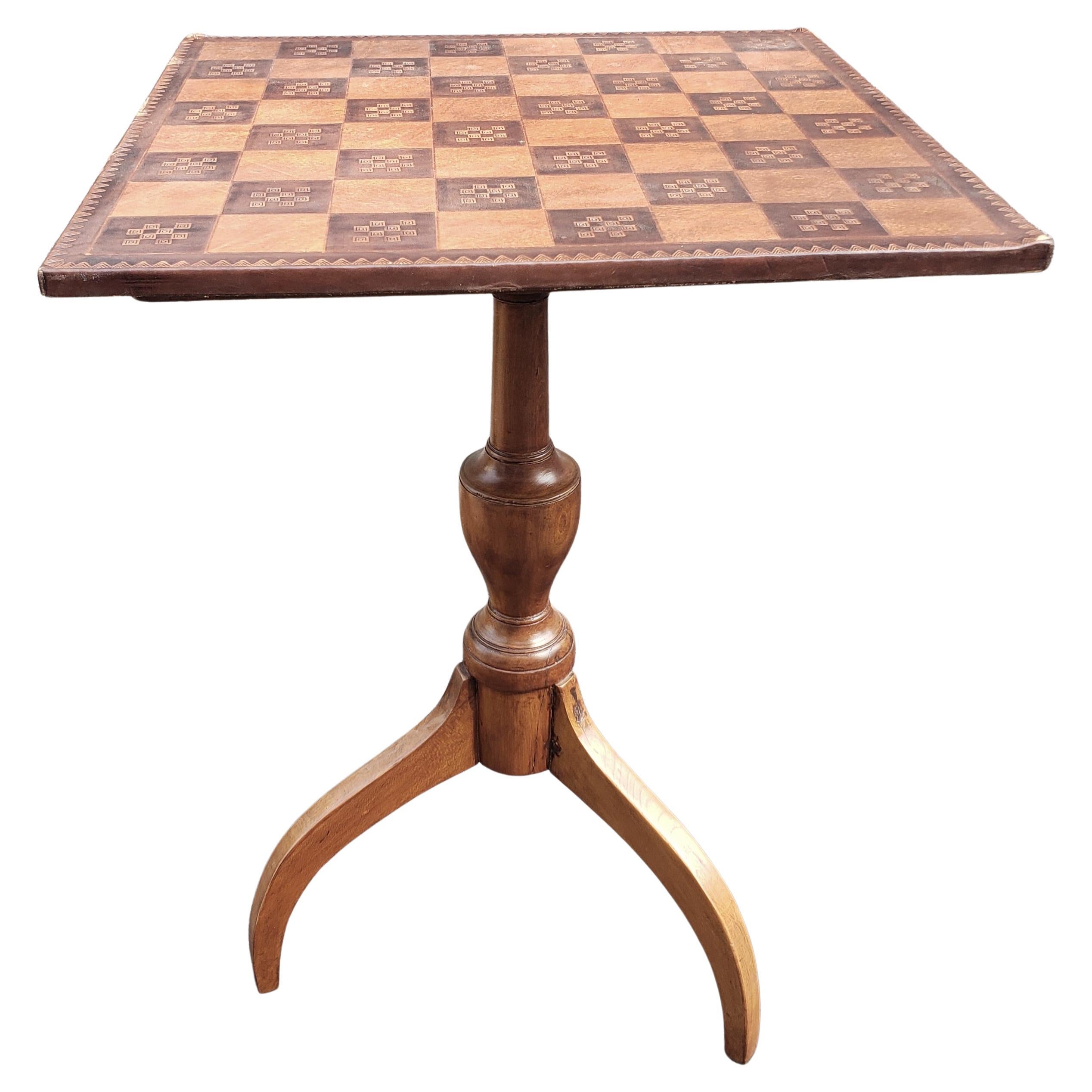 Woodwork 19th Century Spider Legs Maple Table & Leather Top Chess Board and Pieces Set For Sale