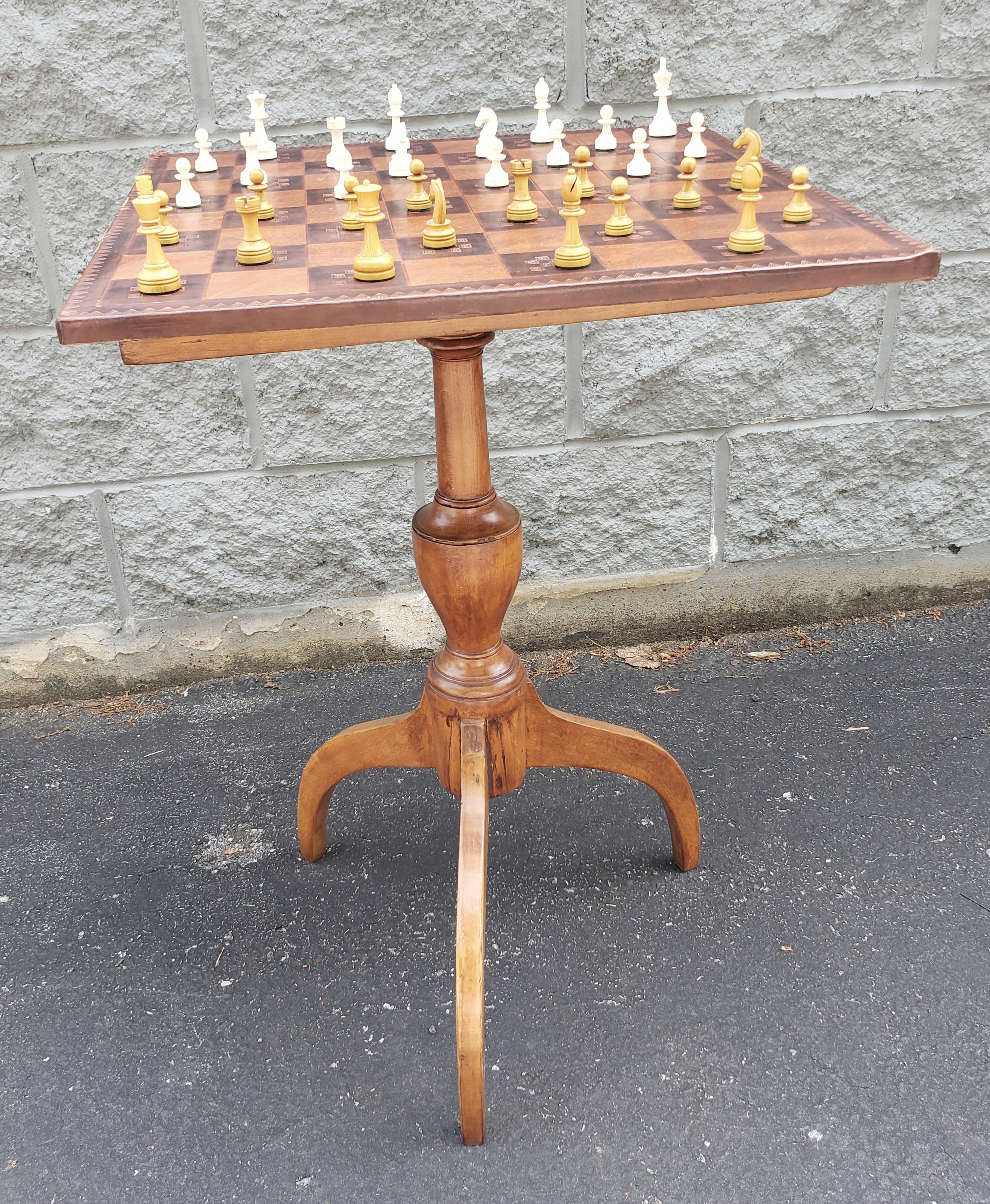 19th Century Spider Legs Maple Table & Leather Top Chess Board and Pieces Set For Sale 3