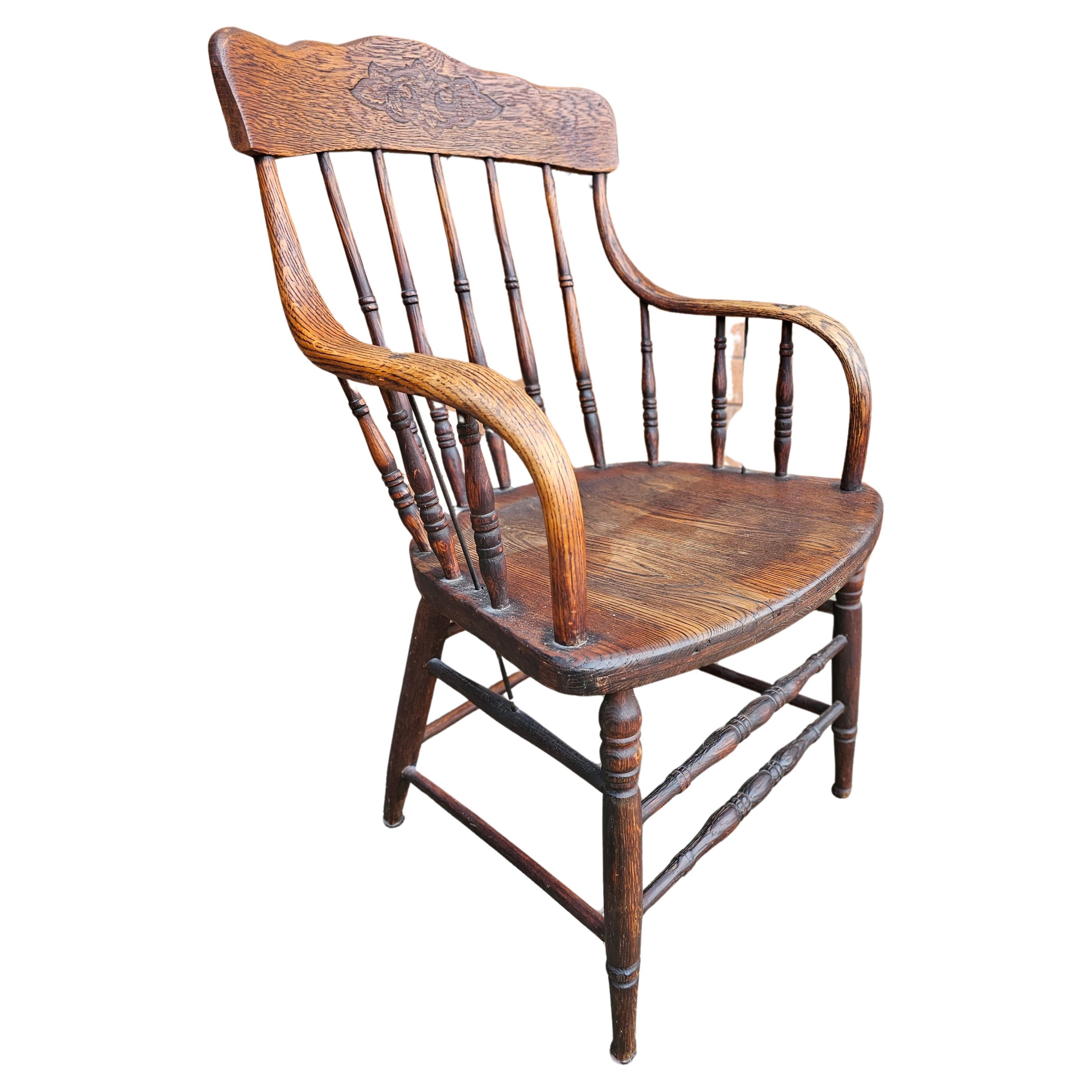 19th Century Spindle Oak Windsor Continuous Arm Chair For Sale 4