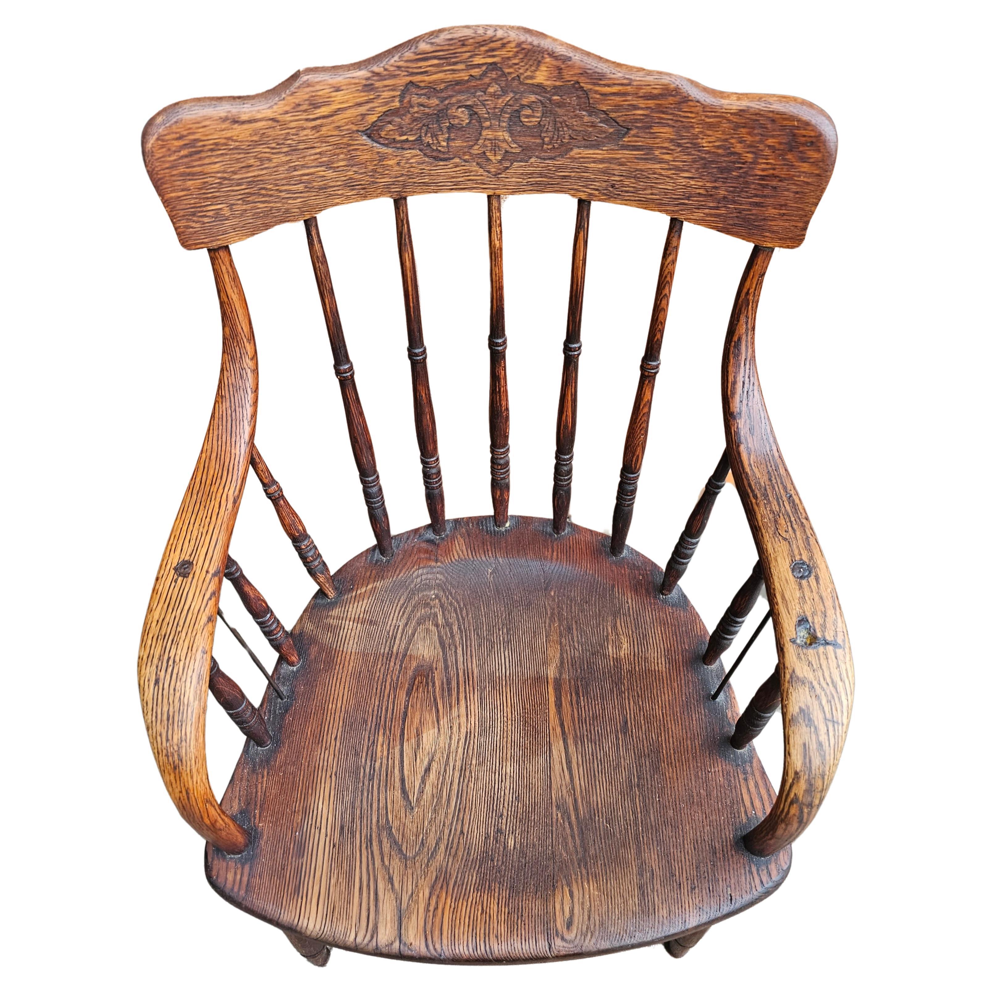 19th Century Spindle Oak Windsor Continuous Arm Chair For Sale 2