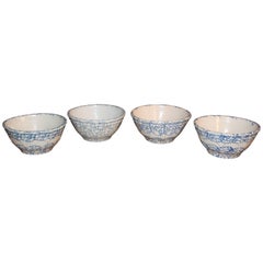 19th Century Sponge Ware Mixing Bowls / Collection of Four