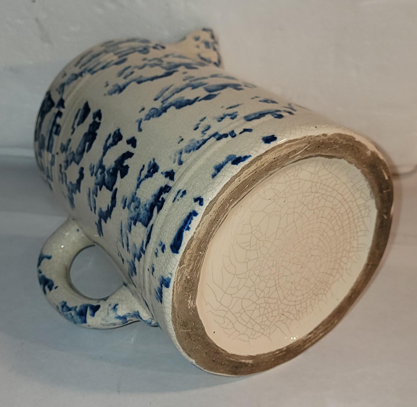 19thc  sponge ware pitcher in great condition. 
Wonderful wear and age consistent of use over time.
The handle is in great condition and is strong. 
Great size compared to the common sponge pitchers. 