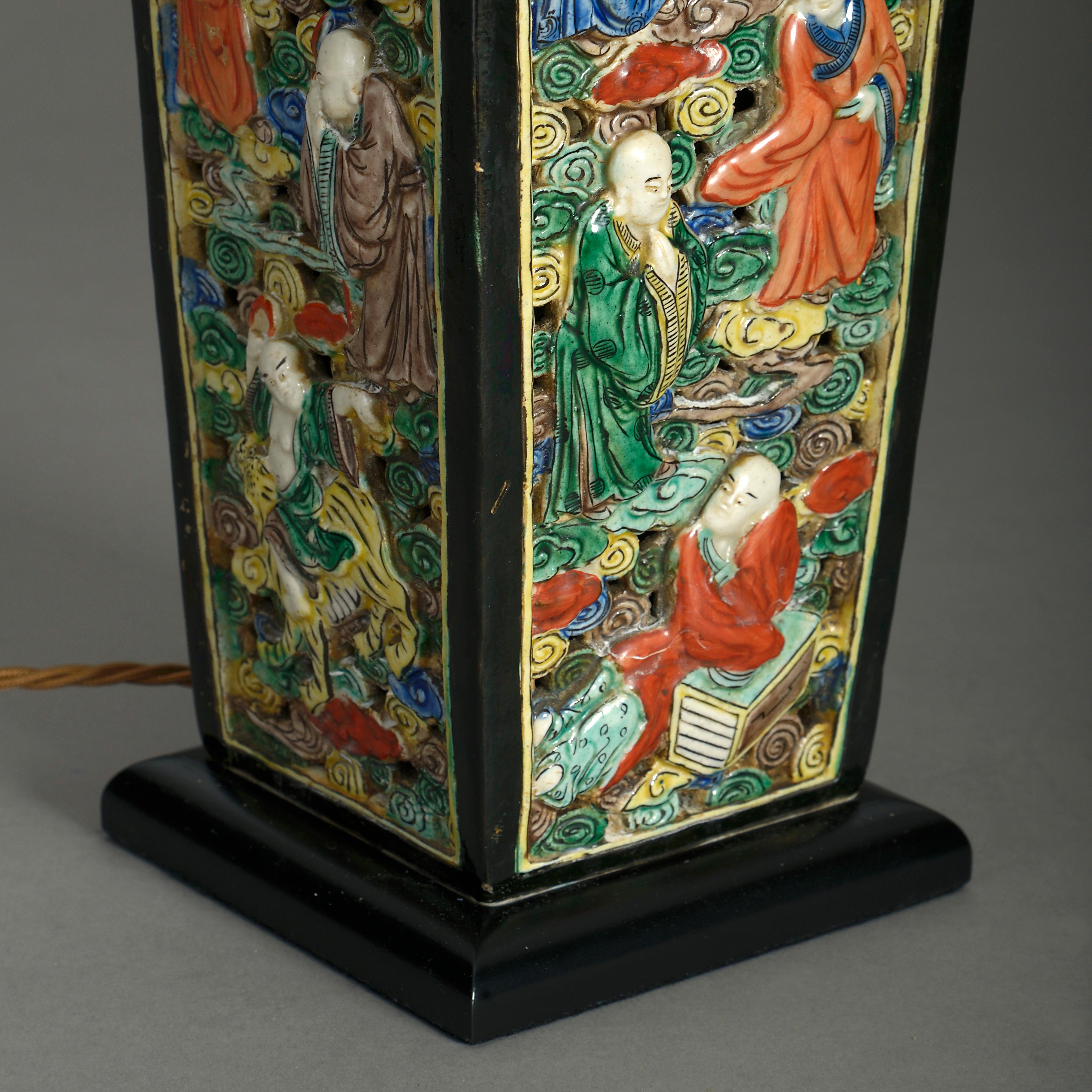 Vernissé lampe à vase carré en porcelaine du 19ème siècle en vente