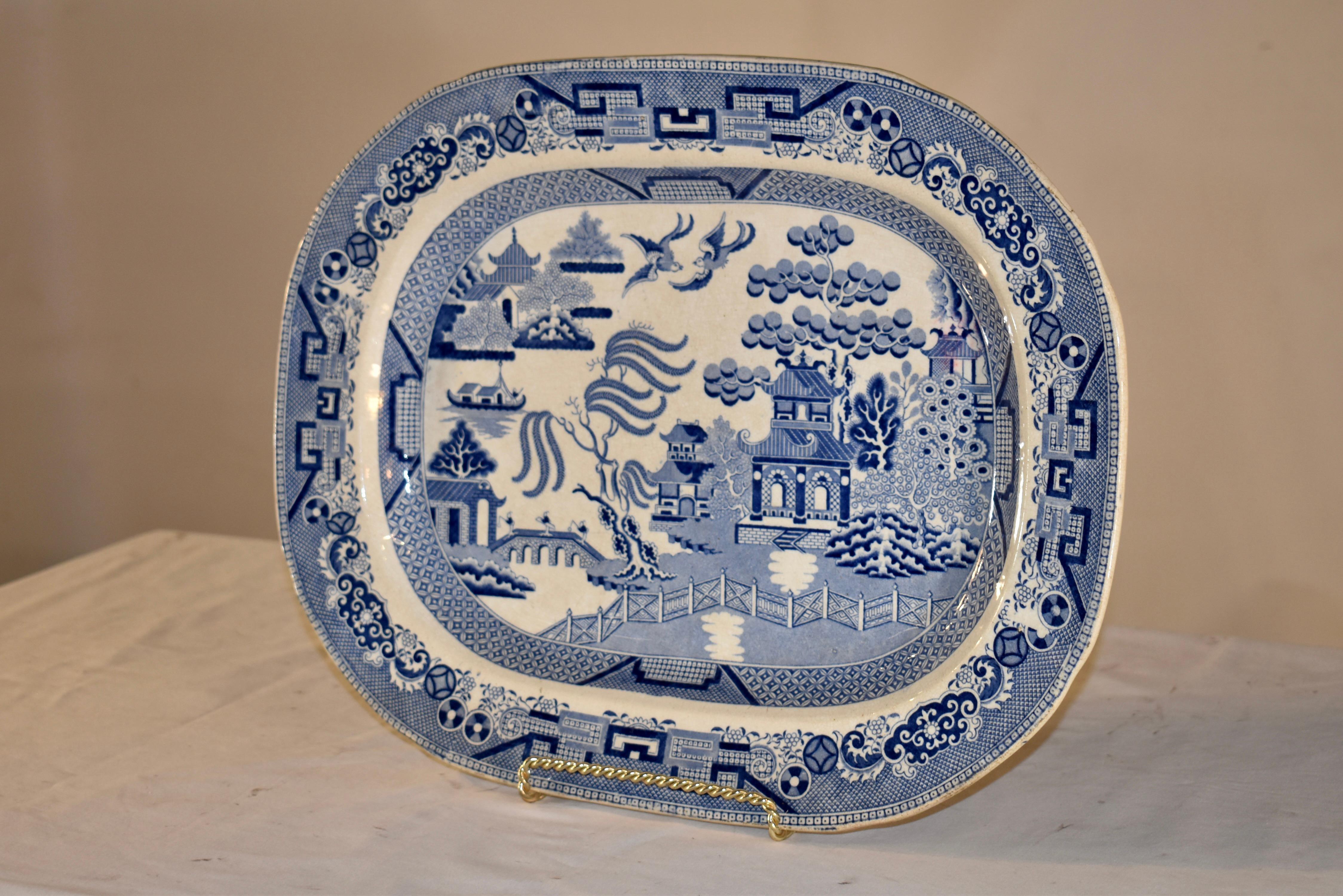 Staffordshire Blaue Weidenplatte aus dem 19. (Viktorianisch) im Angebot