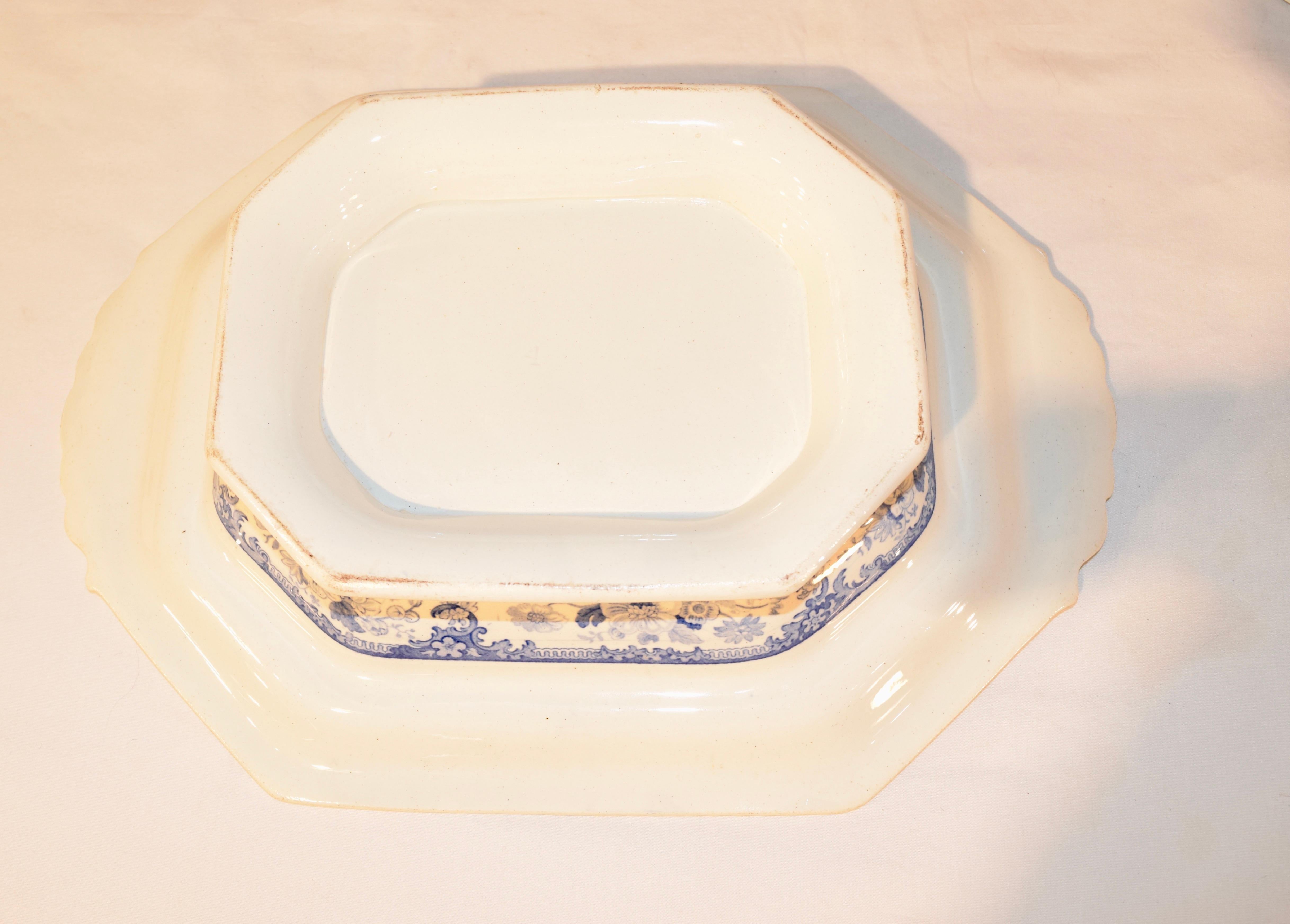 Porcelain 19th Century Staffordshire Covered Vegetable Dish For Sale