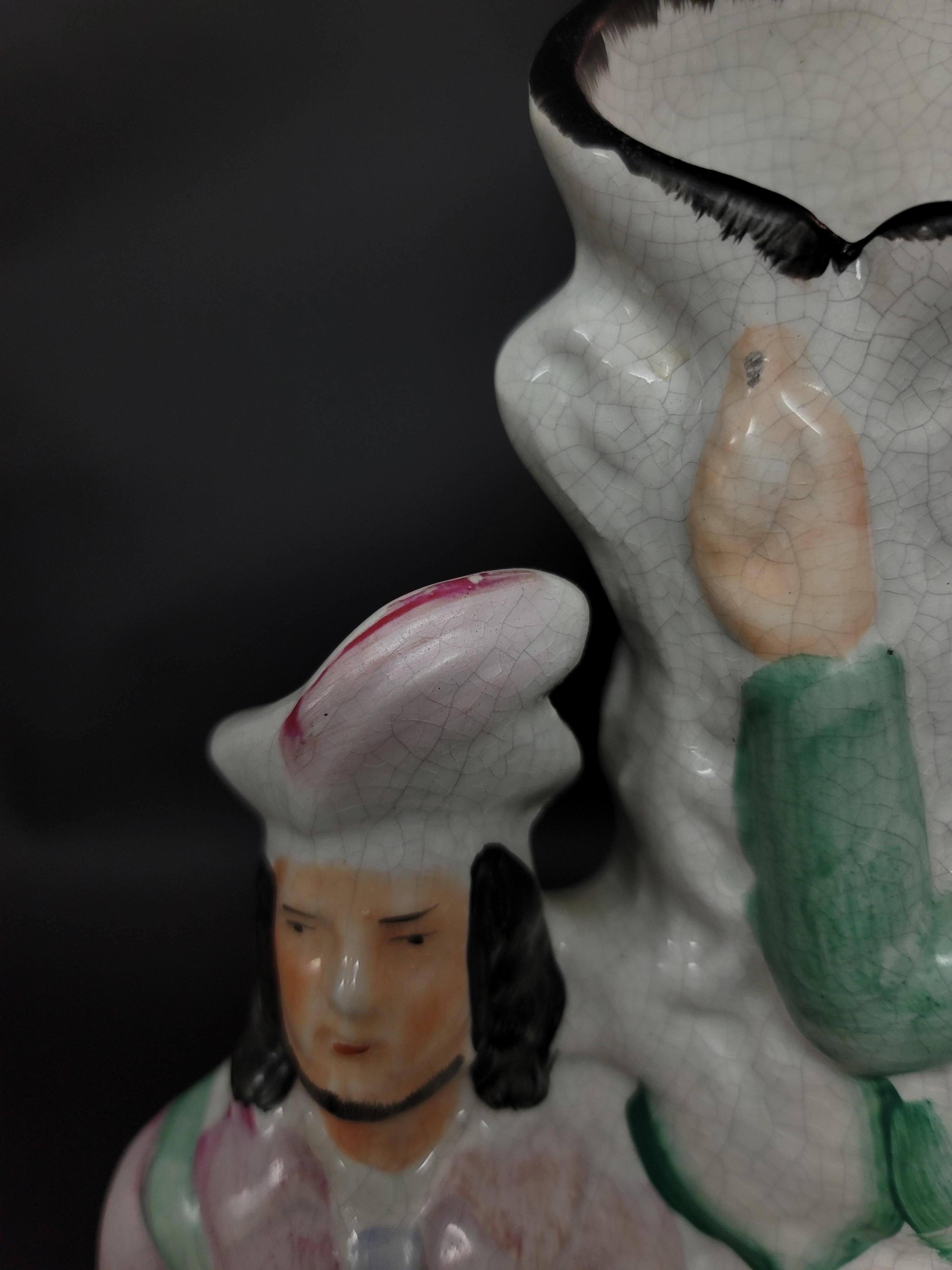 Porcelaine Figure à capuche Robin du 19ème siècle du Staffordshire en vente