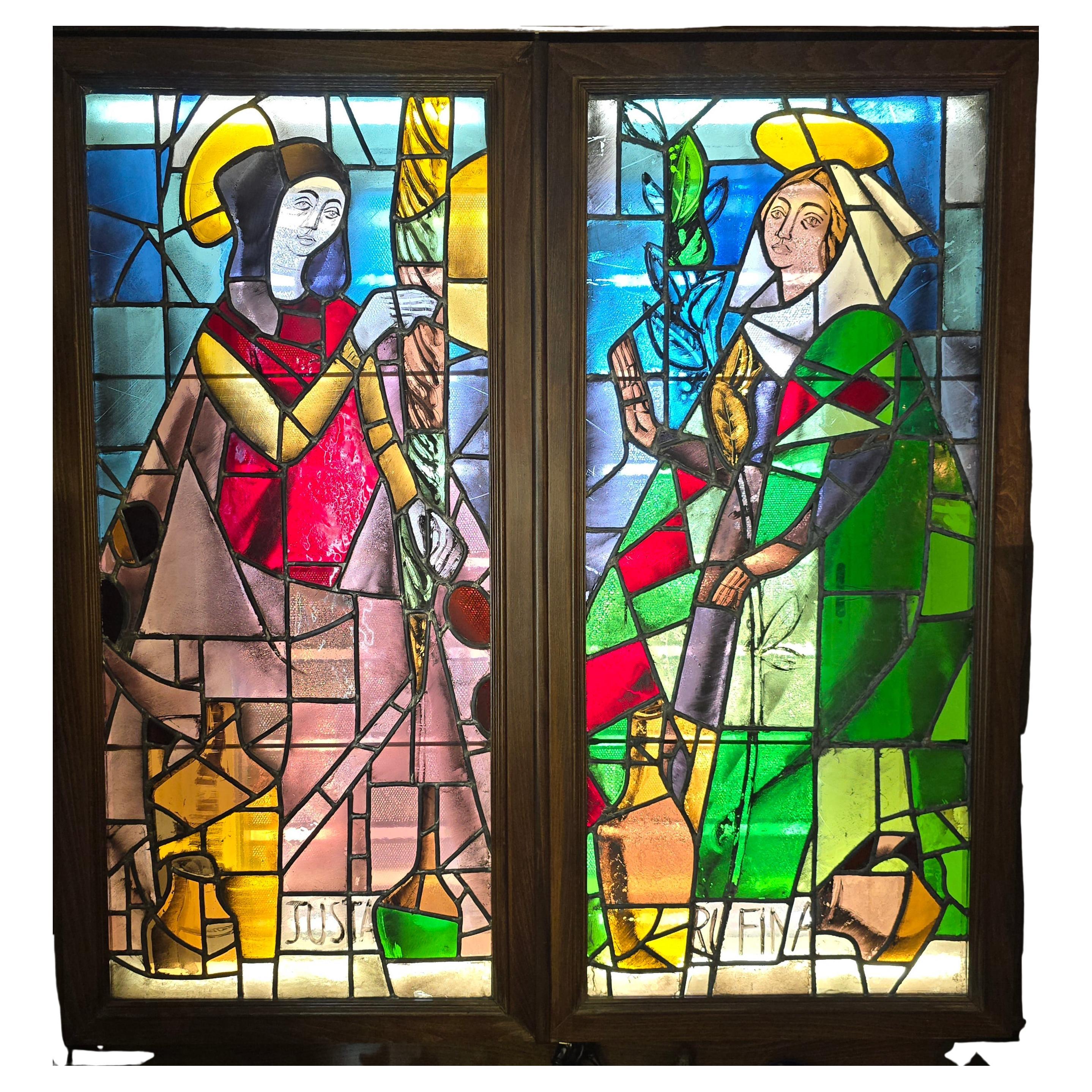 Vidrieras del siglo XIX que representan a Santa Justa y Santa Rufina