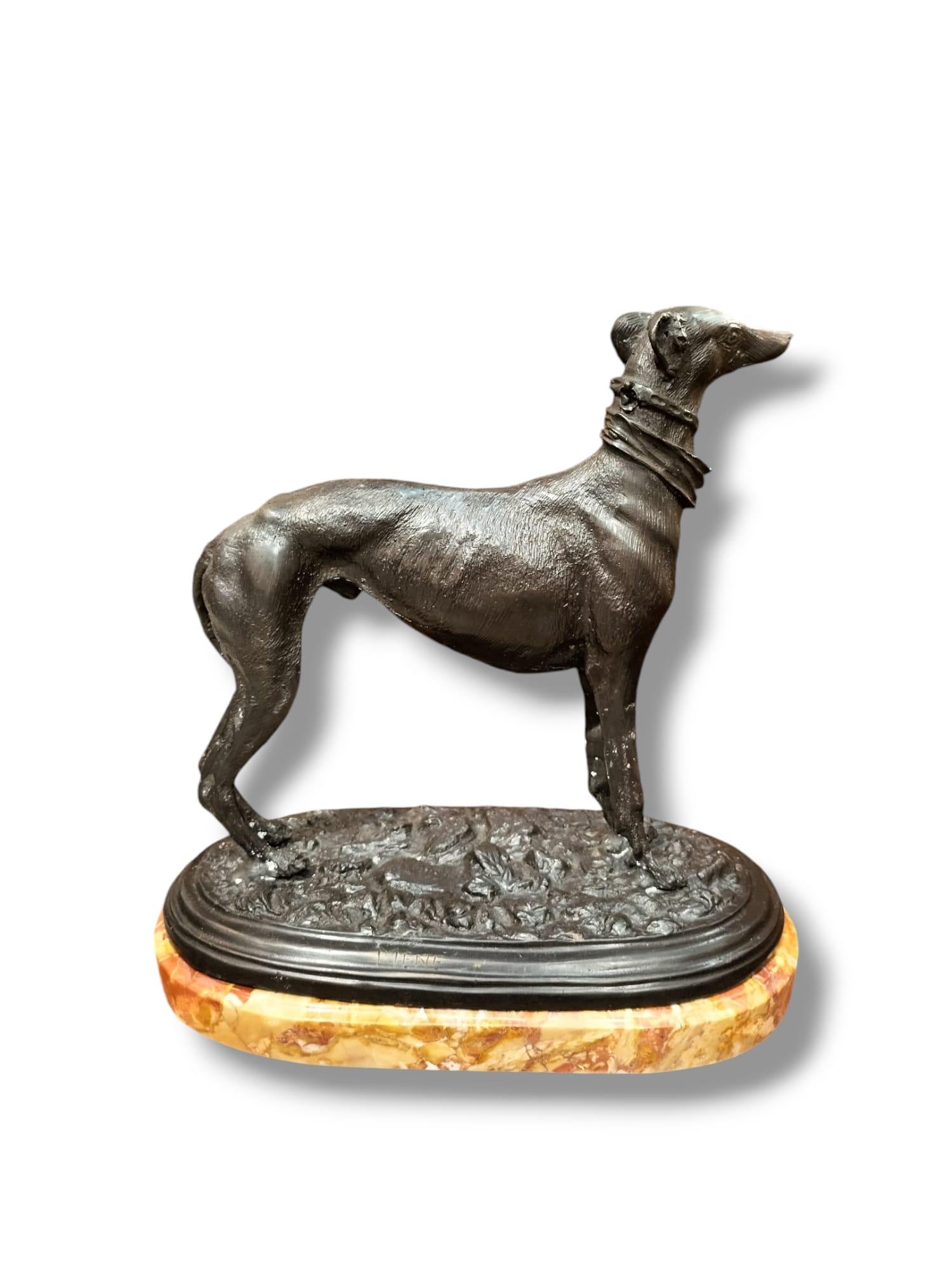 Statue de lévrier en bronze du XIXe siècle, dans le style de Pierre Jules Mêne Bon état - En vente à NICE, FR