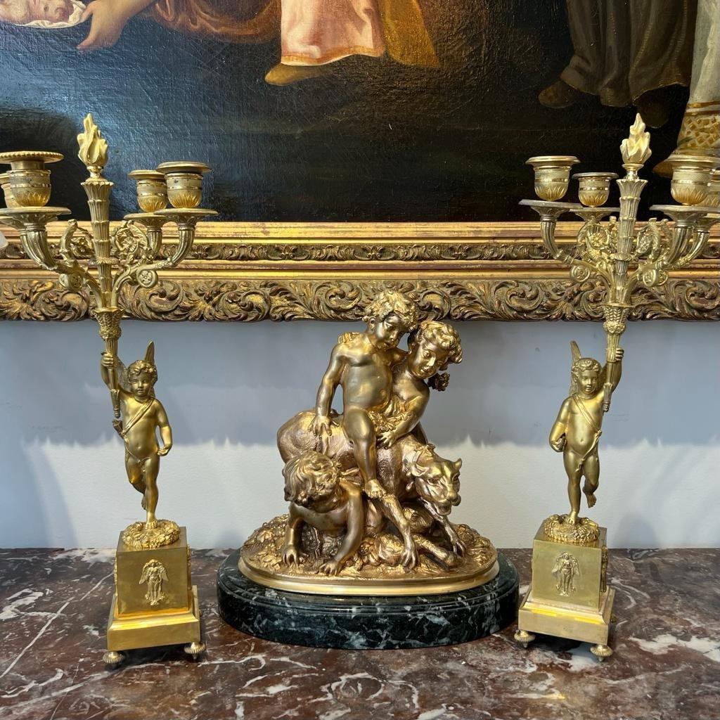 19th Century Statue of Children Playing with a Lioness in Gilt Bronze  In Good Condition For Sale In NICE, FR