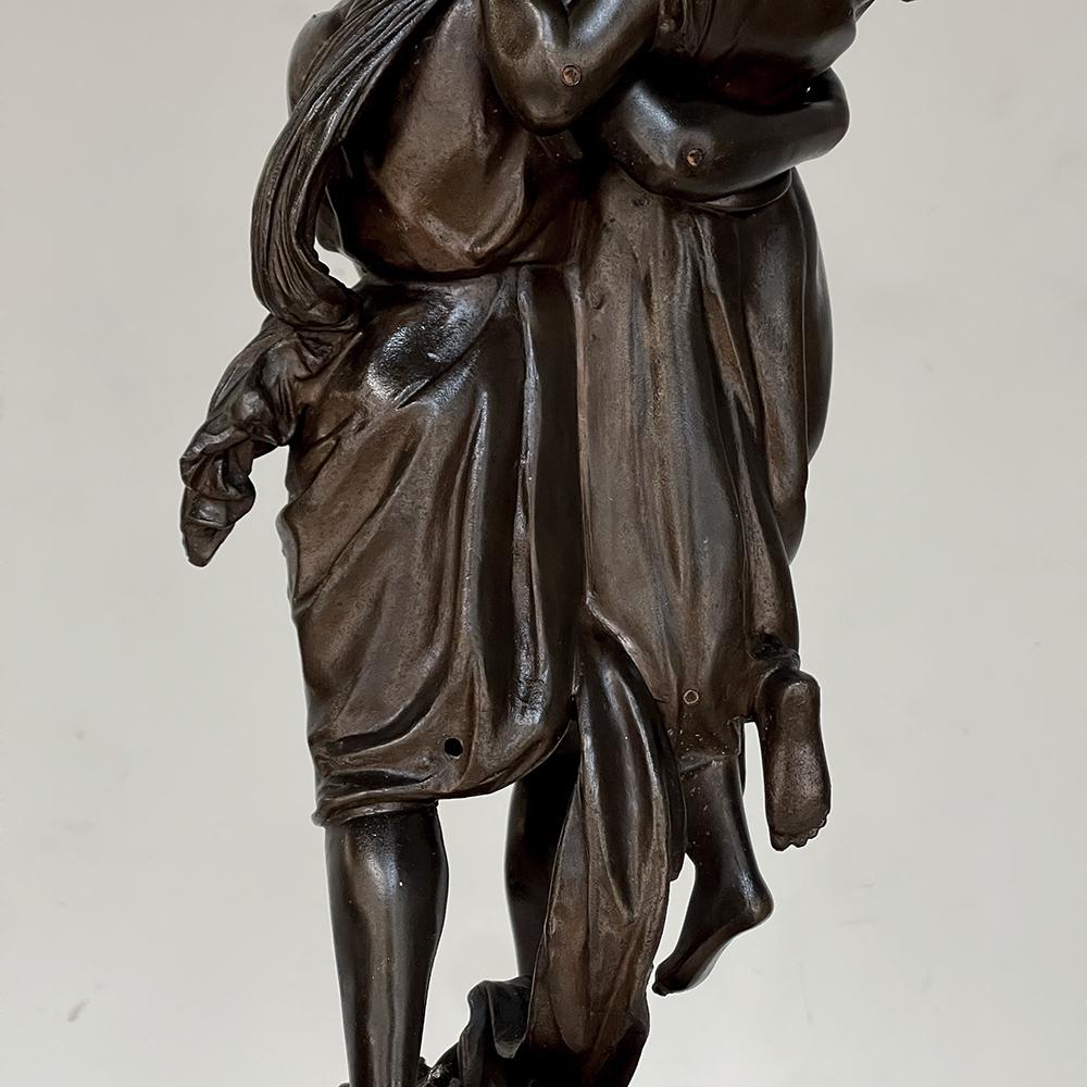 Statue des amants du 19ème siècle en étain sur faux marbre en vente 3