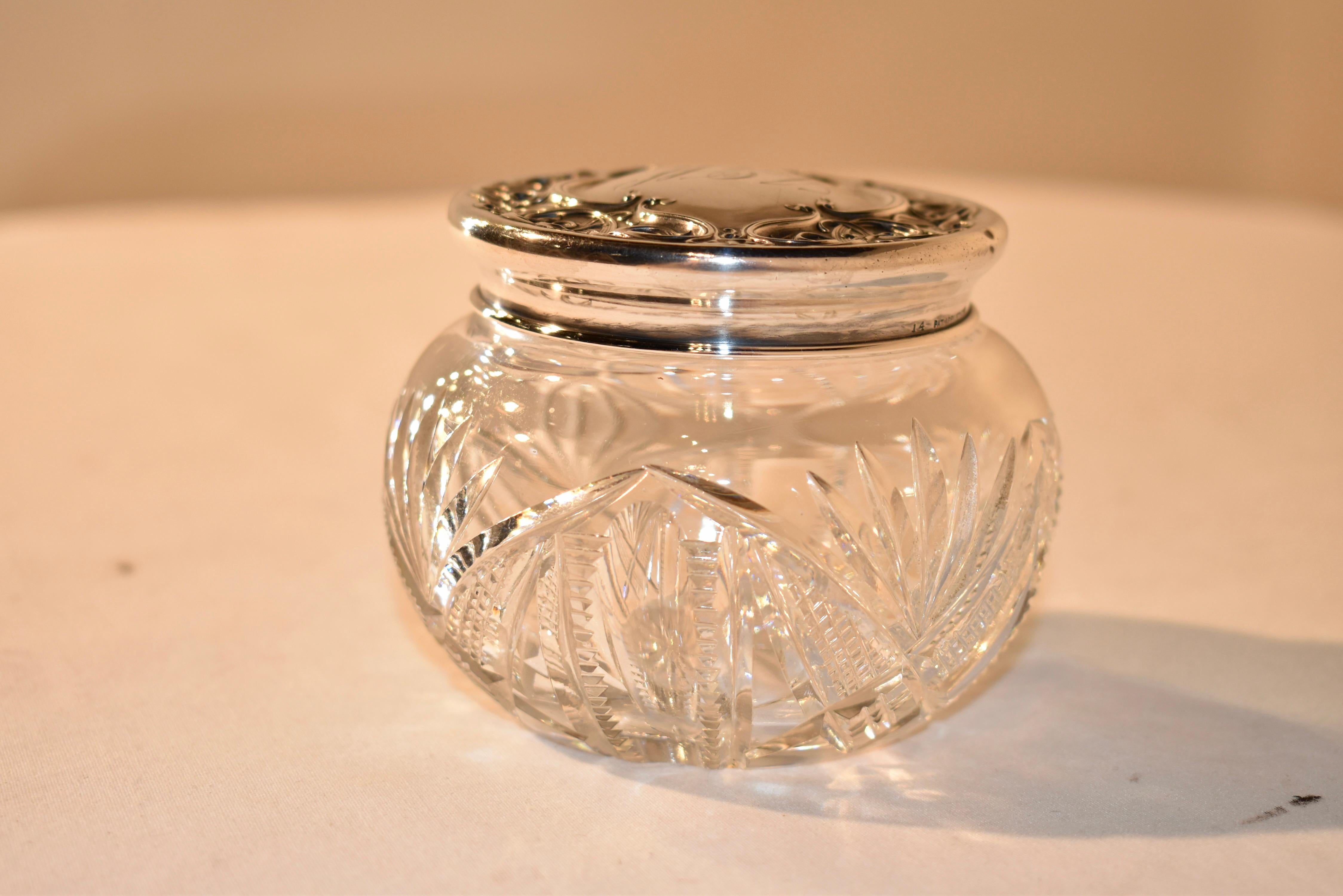 Vaso da comò con coperchio in argento del XIX secolo In condizioni buone in vendita a High Point, NC