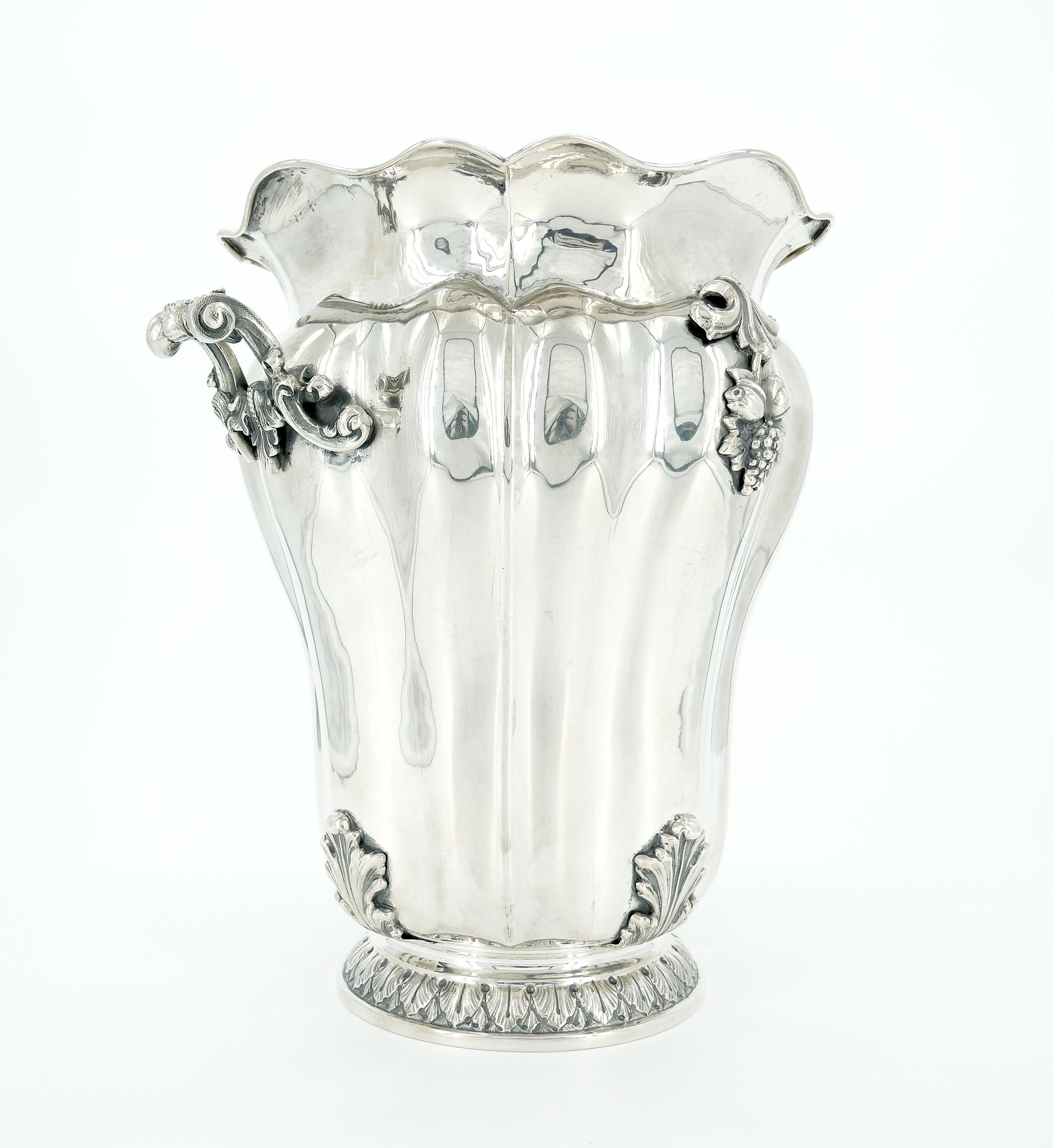 Italiano Raffreddatore per vino / secchiello per il ghiaccio in argento sterling del XIX secolo in vendita