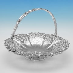 Cesta de fruta de plata de ley del siglo XIX fabricada en Londres en 1853