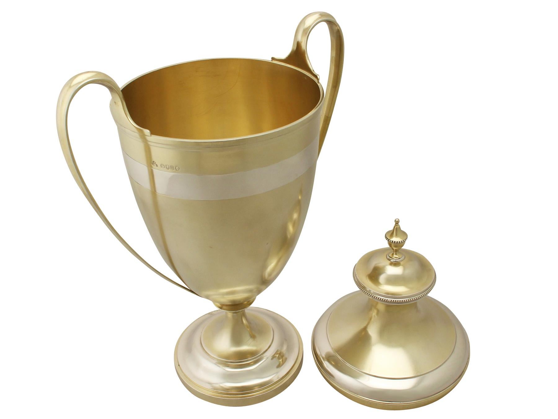 19th Century Sterling Silver Gilt Presentation Cup and Cover In Excellent Condition For Sale In Jesmond, Newcastle Upon Tyne