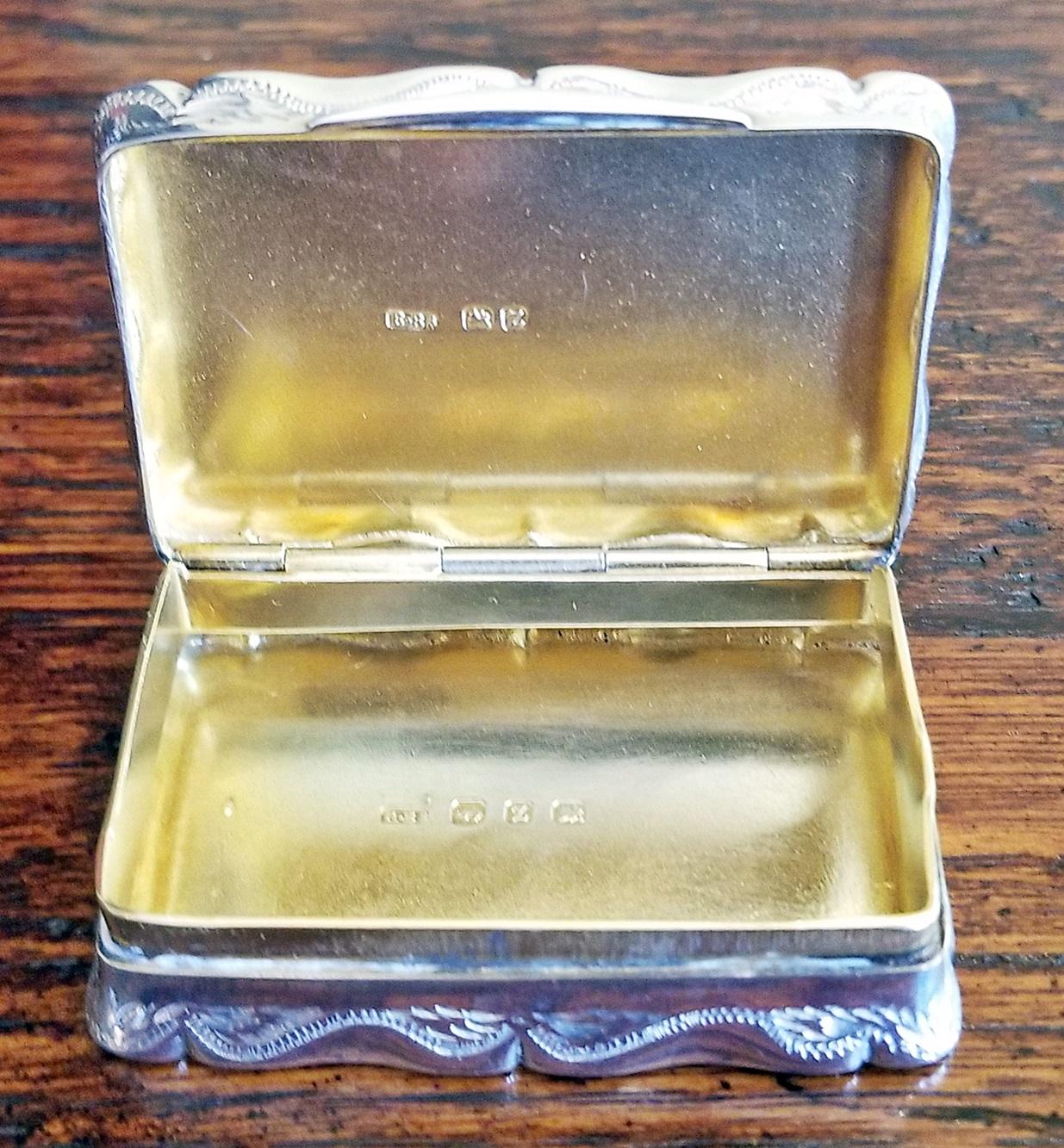 19th Century Sterling Silver Snuffbox Birmingham 1848 by Rolason Bros In Good Condition For Sale In Dallas, TX