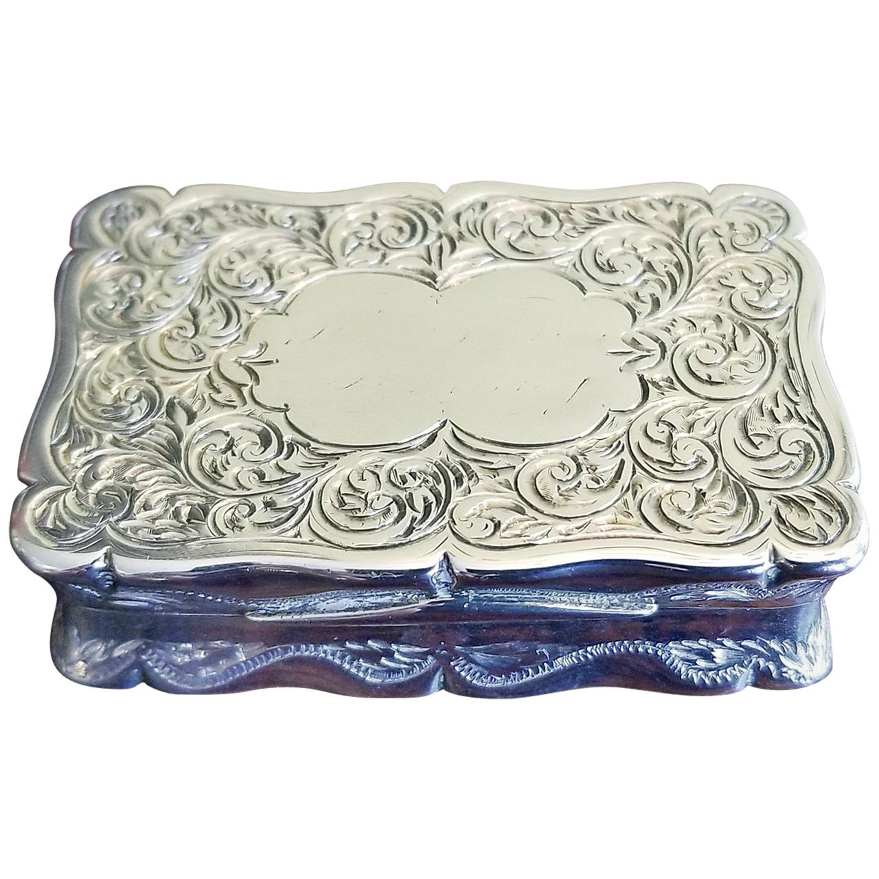 Caja de rapé de plata de ley del siglo XIX Birmingham 1848 por Rolason Bros