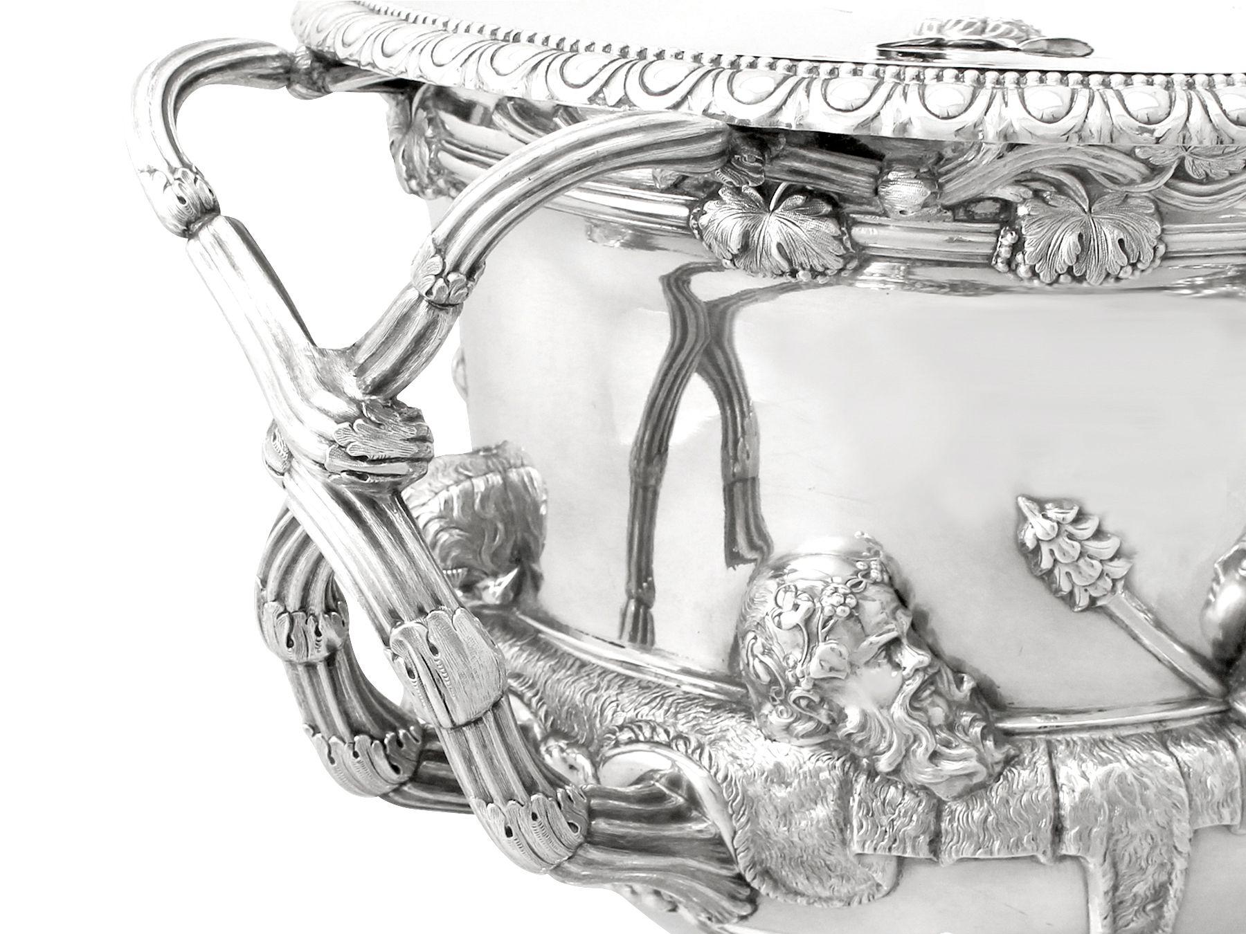 19th Century Sterling Silver Warwick Vase / Samovar Centerpiece 4