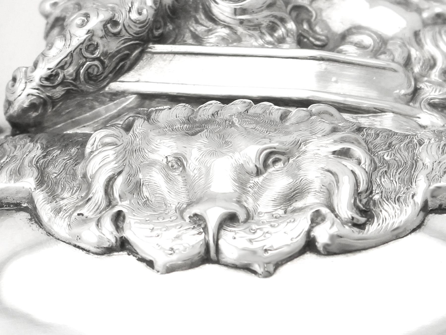 19th Century Sterling Silver Warwick Vase / Samovar Centerpiece 9