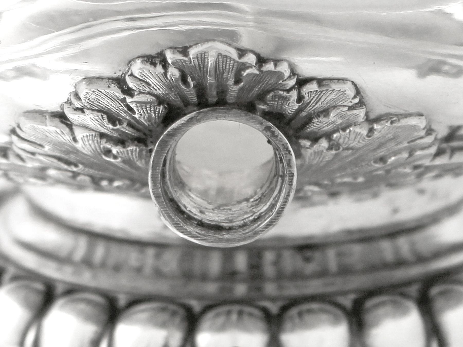 19th Century Sterling Silver Warwick Vase / Samovar Centerpiece 11